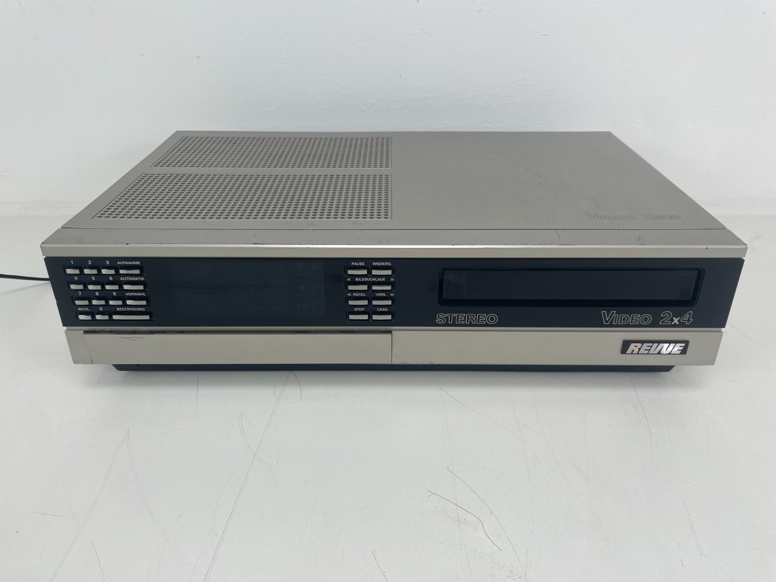 Revue Video 2000 2x4 VCR – Fully Serviced