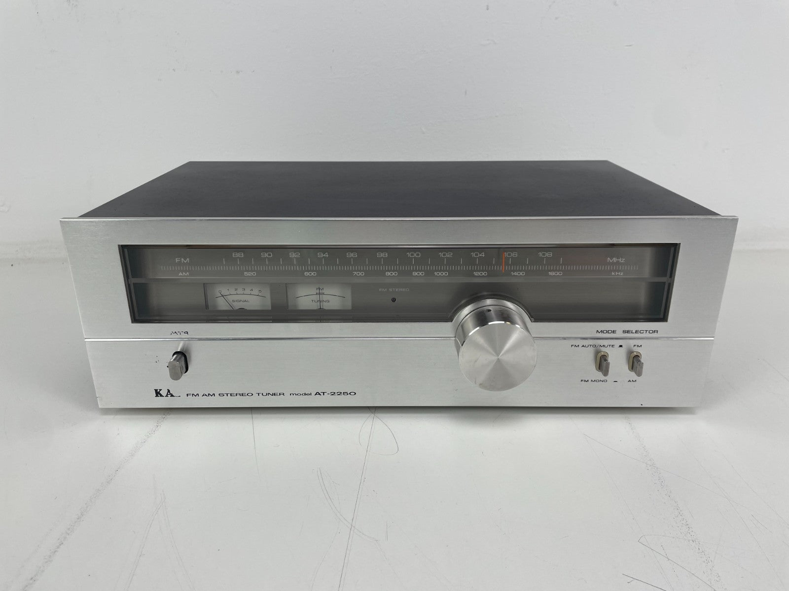 Akai AT-2250 Stereo Tuner - New scale lights