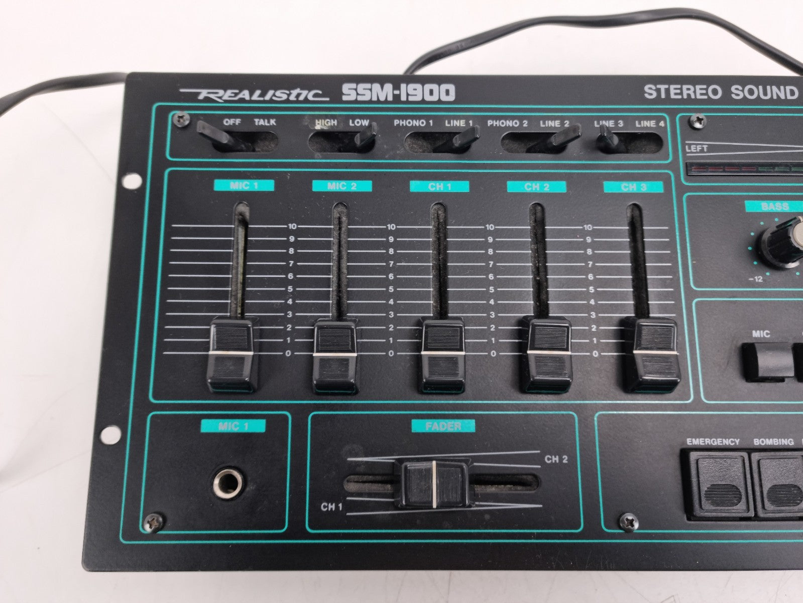 Realistic SSM-1900  Stereo Sound Mixer - With builds in sound effects