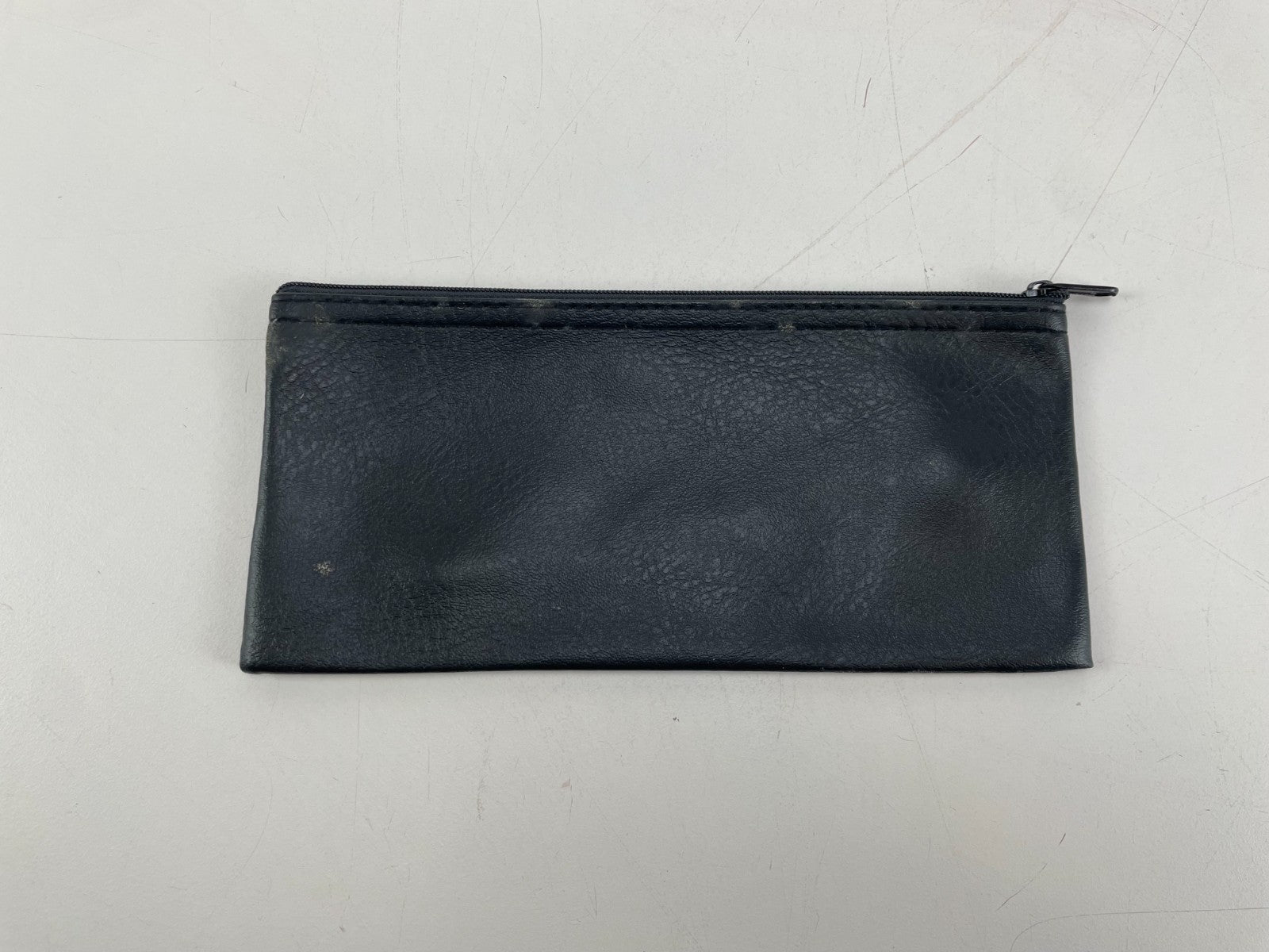 Vivanco DM-97 Dynamic Microphone with Case and Mount