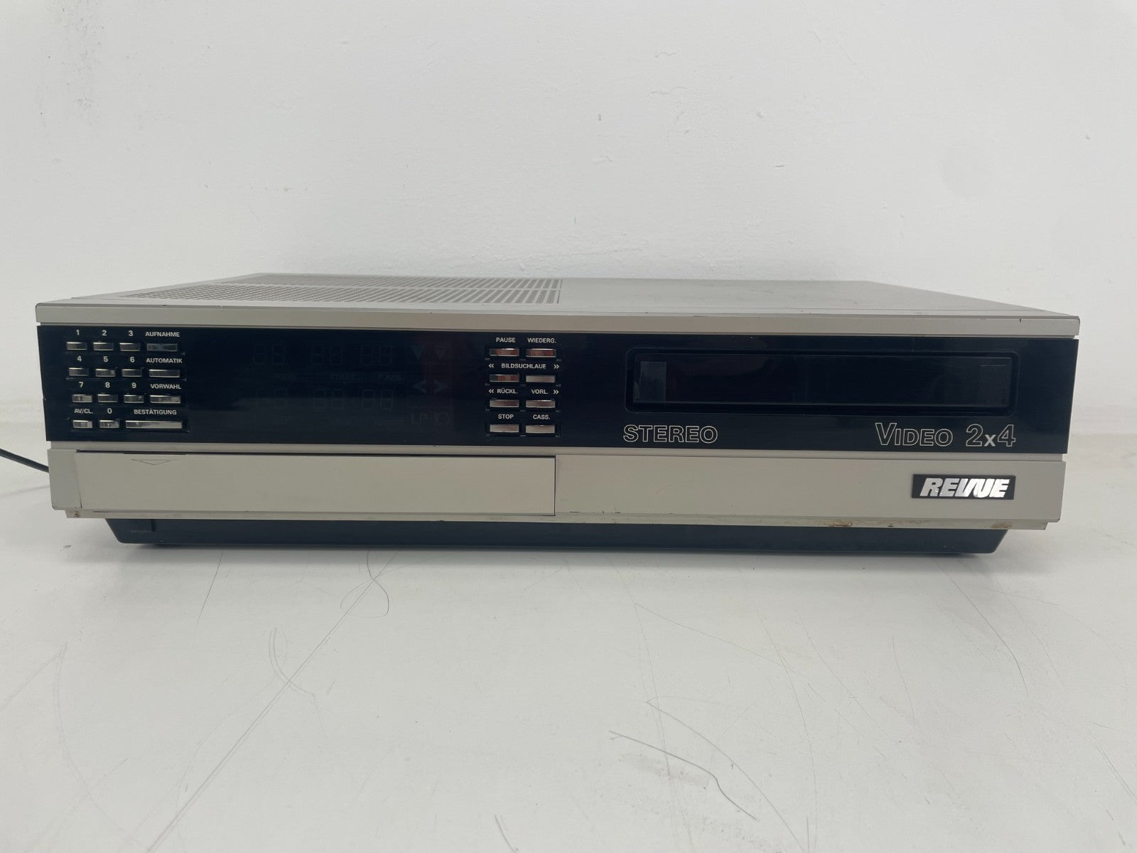Revue Video 2000 2x4 VCR – Fully Serviced