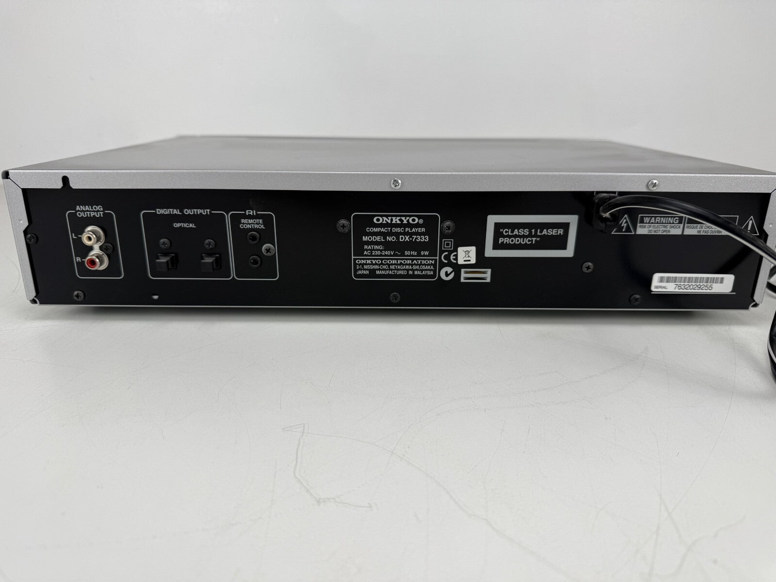 Onkyo DX-7333 cd-speler met originele doos, afstandsbediening en handleidingen.