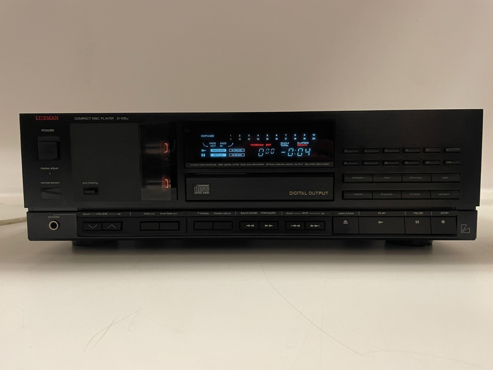 Luxman D-105u CD Player – Mint Condition – Tube Output – New Belts Installed