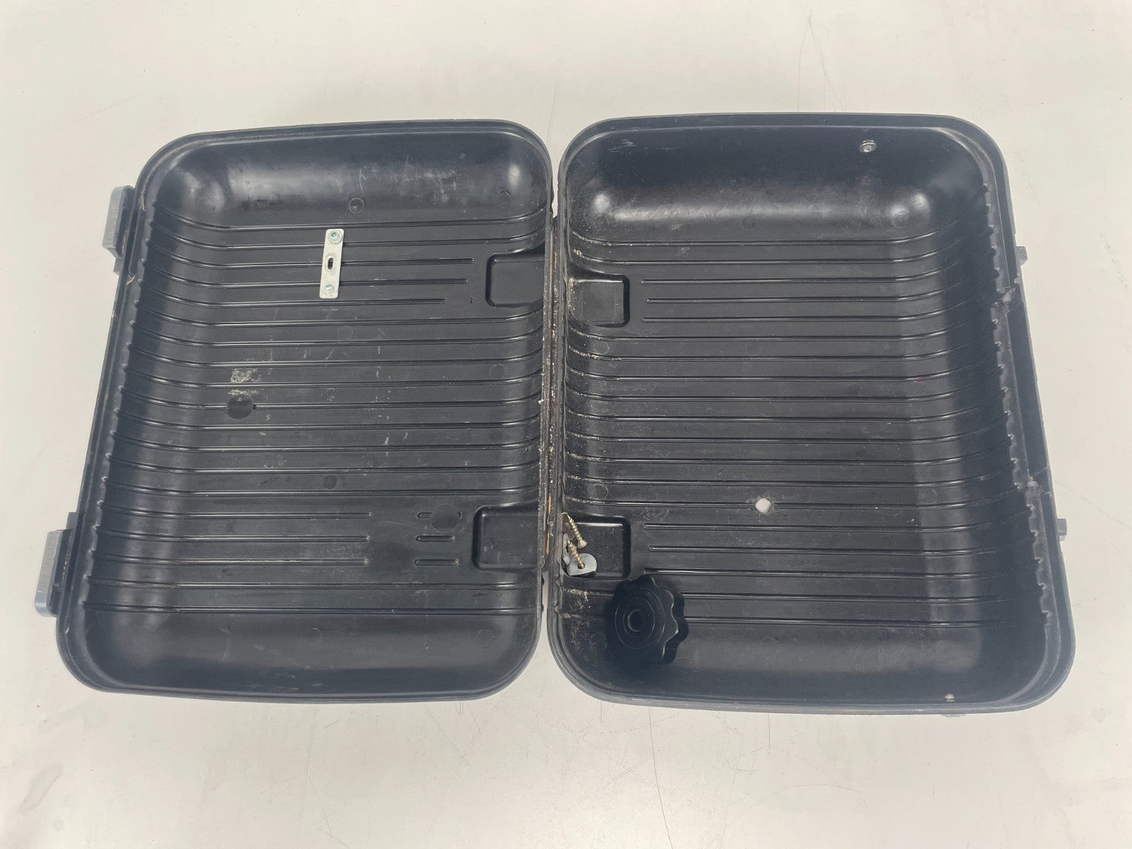 Behringer Xenyx 1002FX Mixer – Flight Case + Footswitch