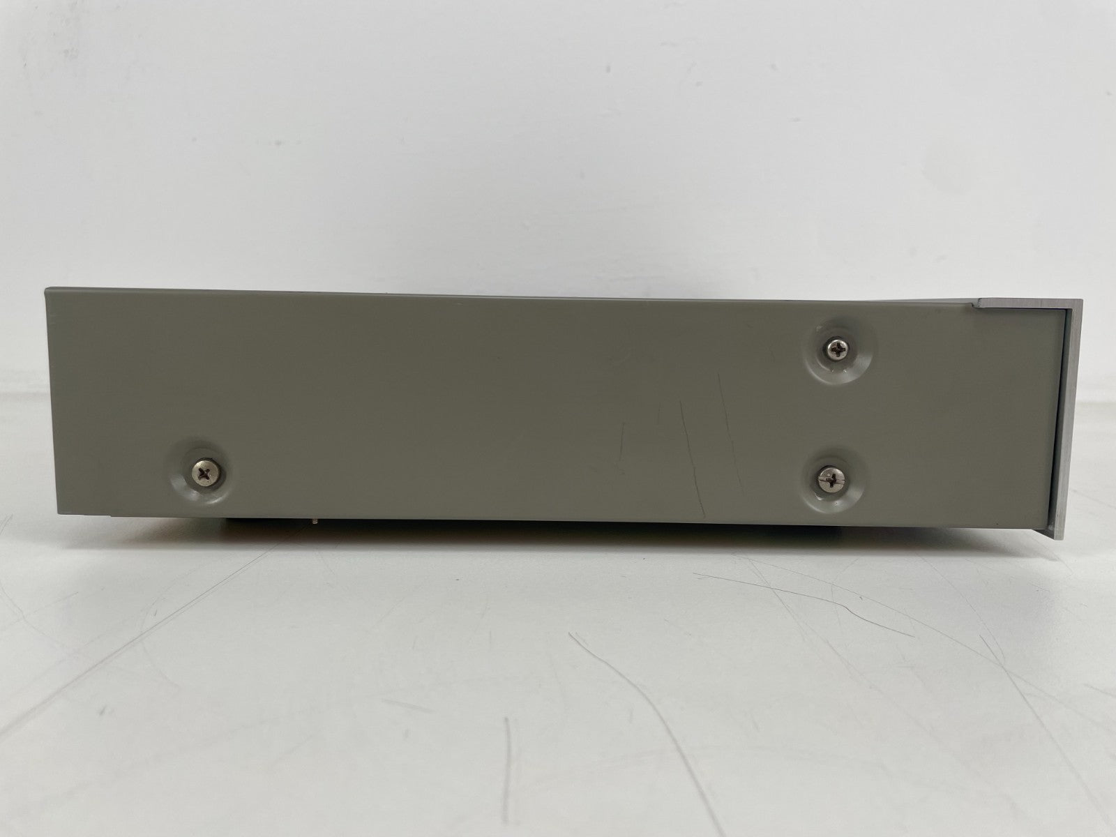 Akai AT-V04 Stereo AM/FM Tuner