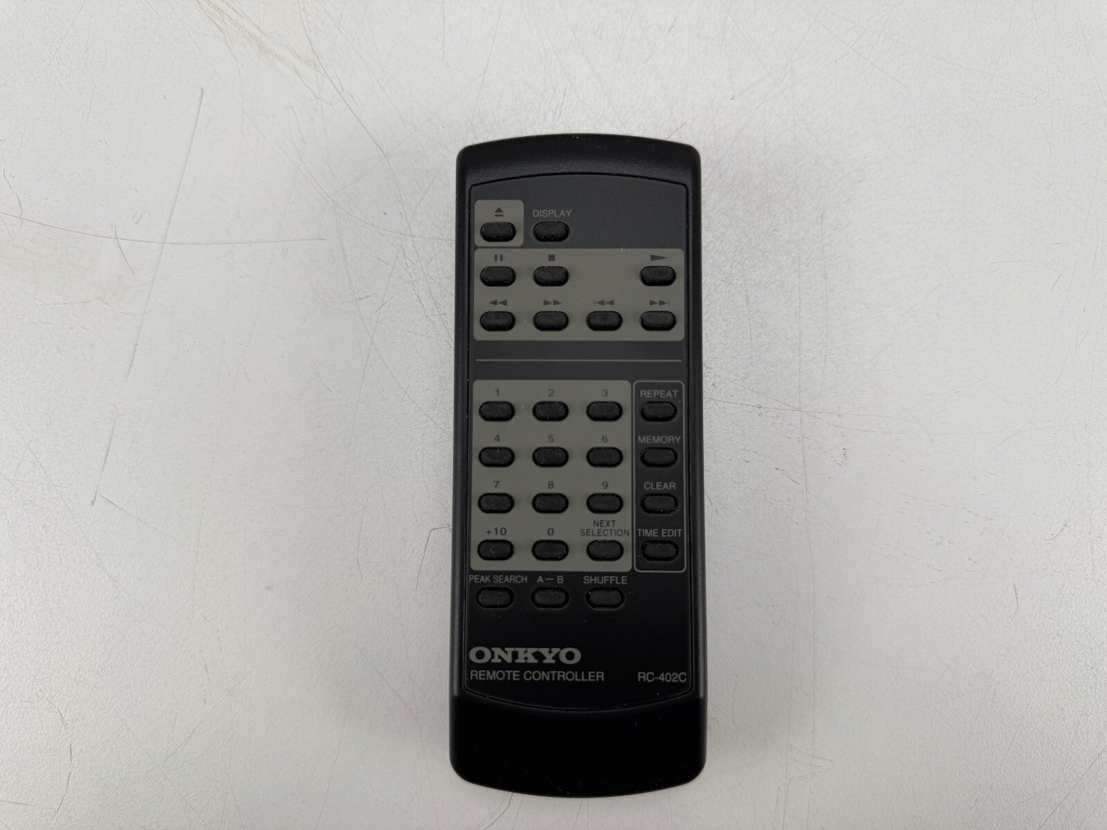 Onkyo DX-7333 cd-speler met originele doos, afstandsbediening en handleidingen.