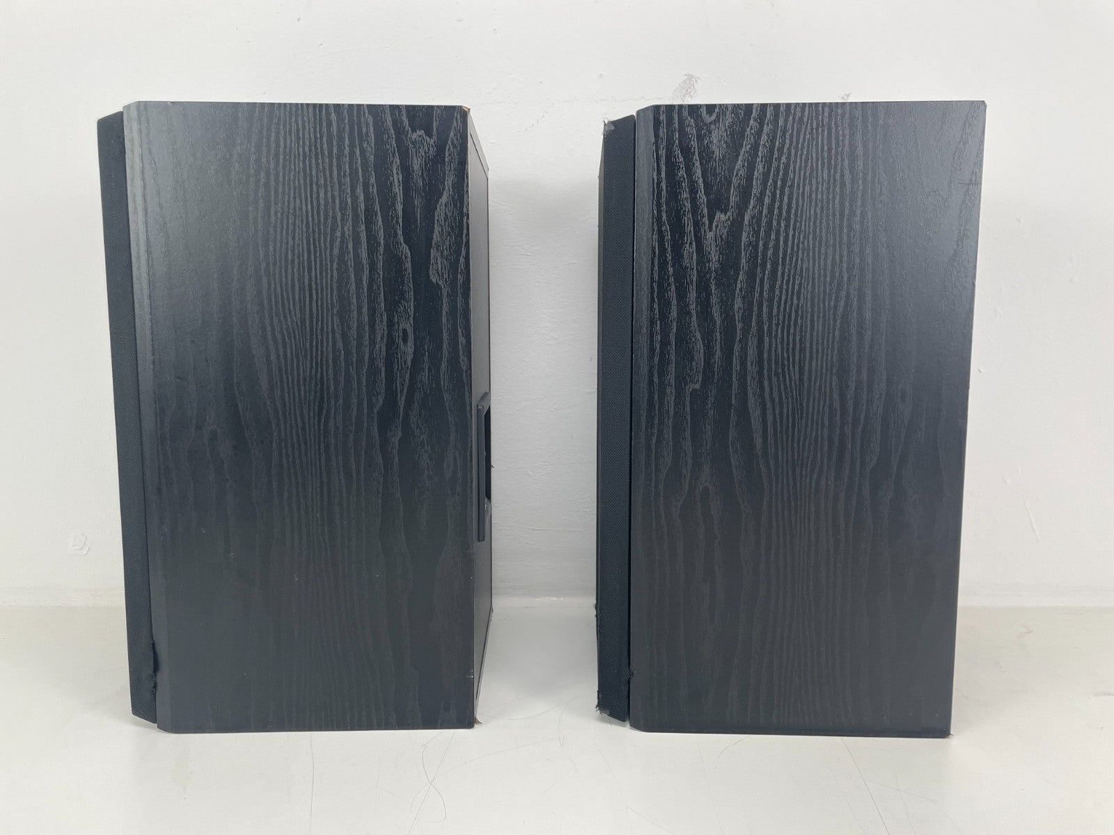 Celection DL6 Bookshelf Speakers