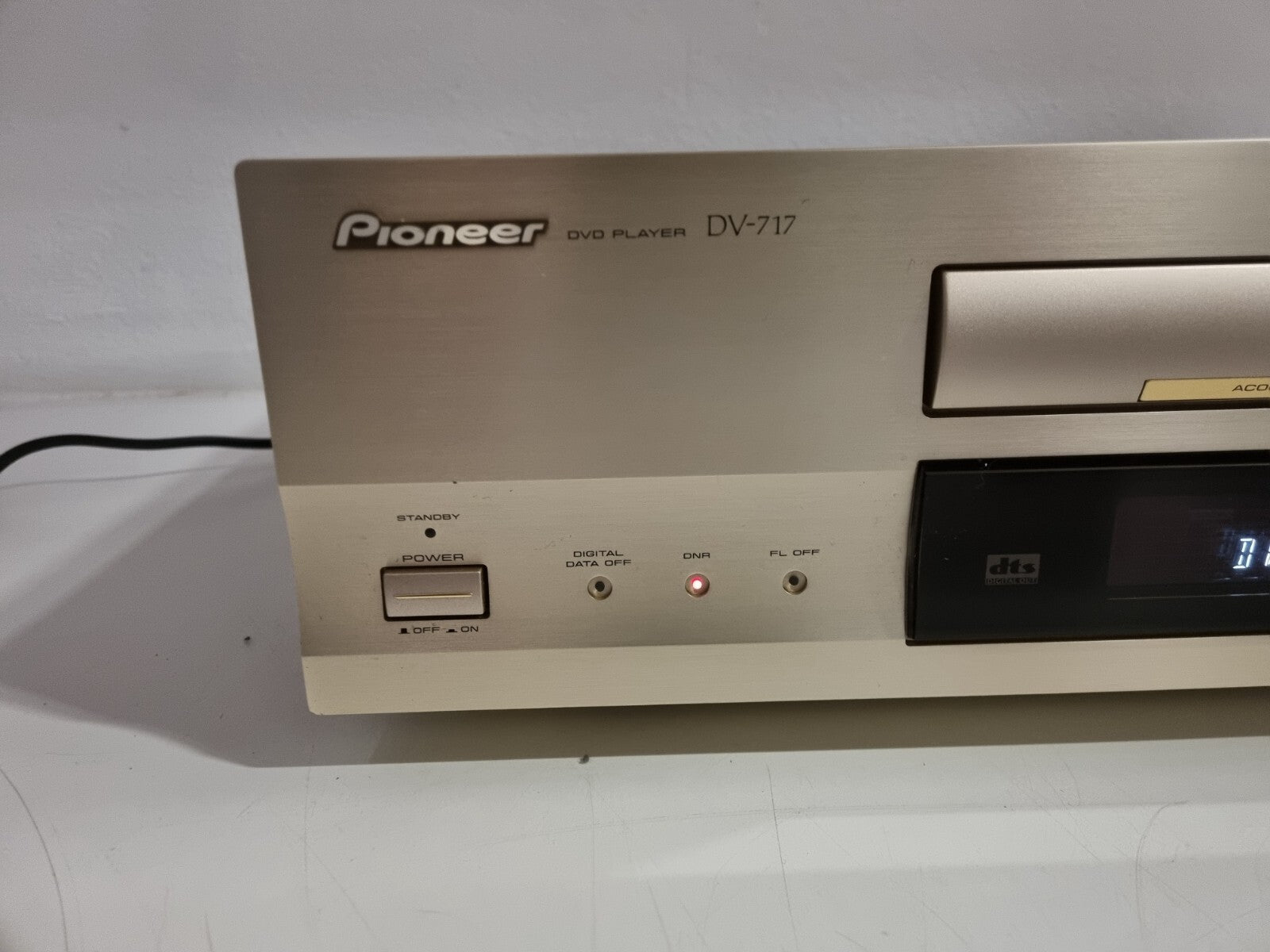 Pioneer DV-717 DVD Player96KHz 24 bit DAC/Hi-Bit - CD player with remote