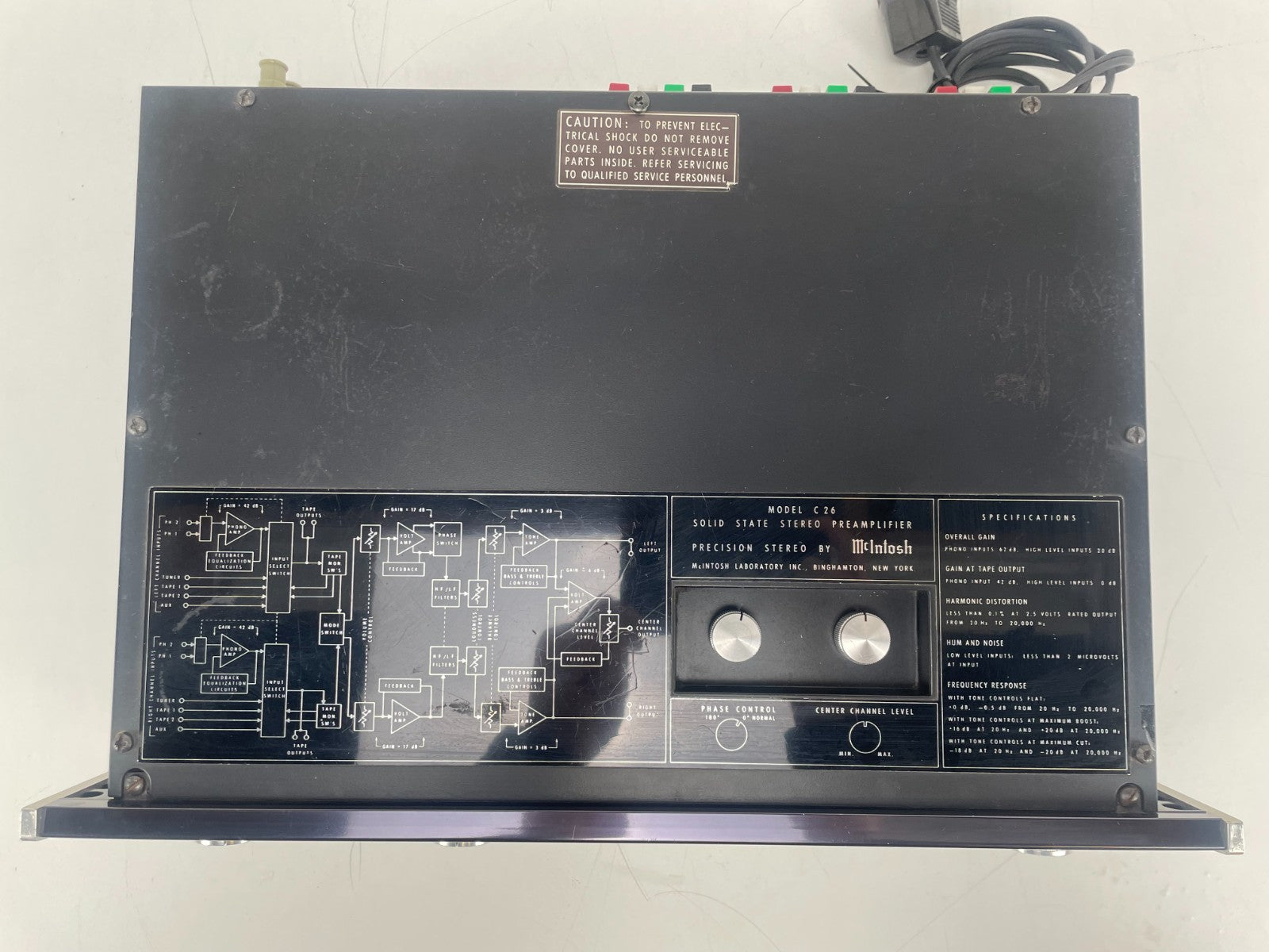 McIntosh C26 stereo voorversterker – volledig nagekeken en voorzien van nieuwe condensatoren, inclusief Nichicon-handleiding.