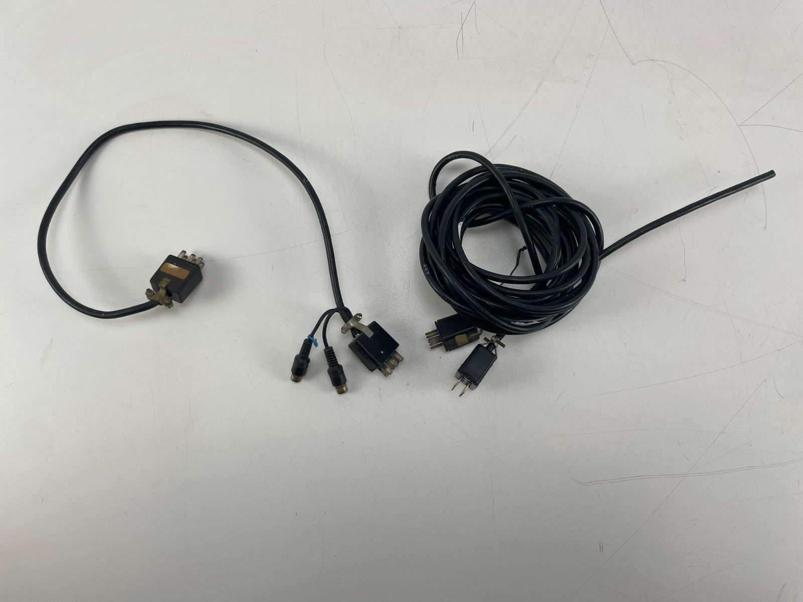 ADS A/D/S Model 2002 Bi-Amplified luidsprekersysteem met versterker