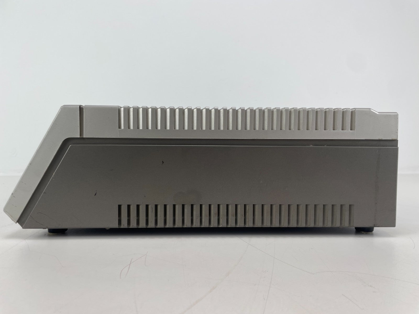 Akai VS-5EG VHS Video Cassette Recorder - Sold as is