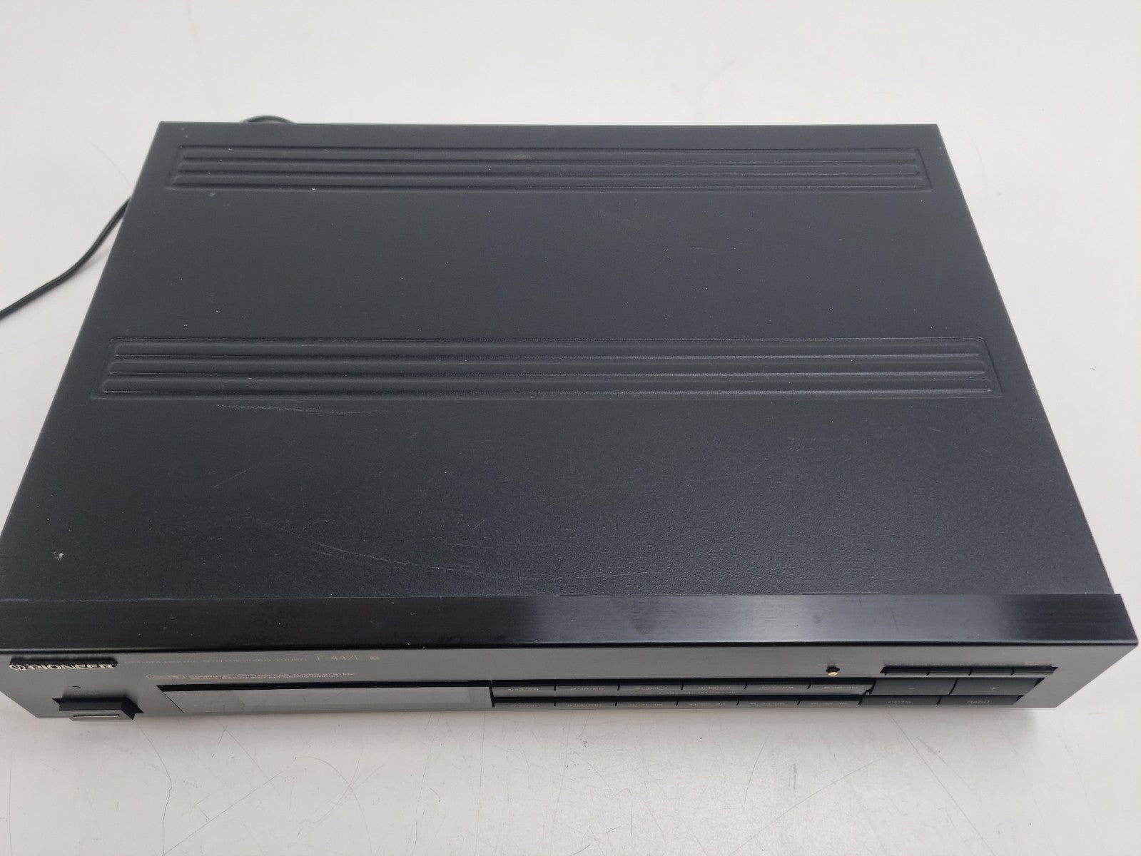 Pioneer F-447L - FM/AM Digital Synthesizer Tuner