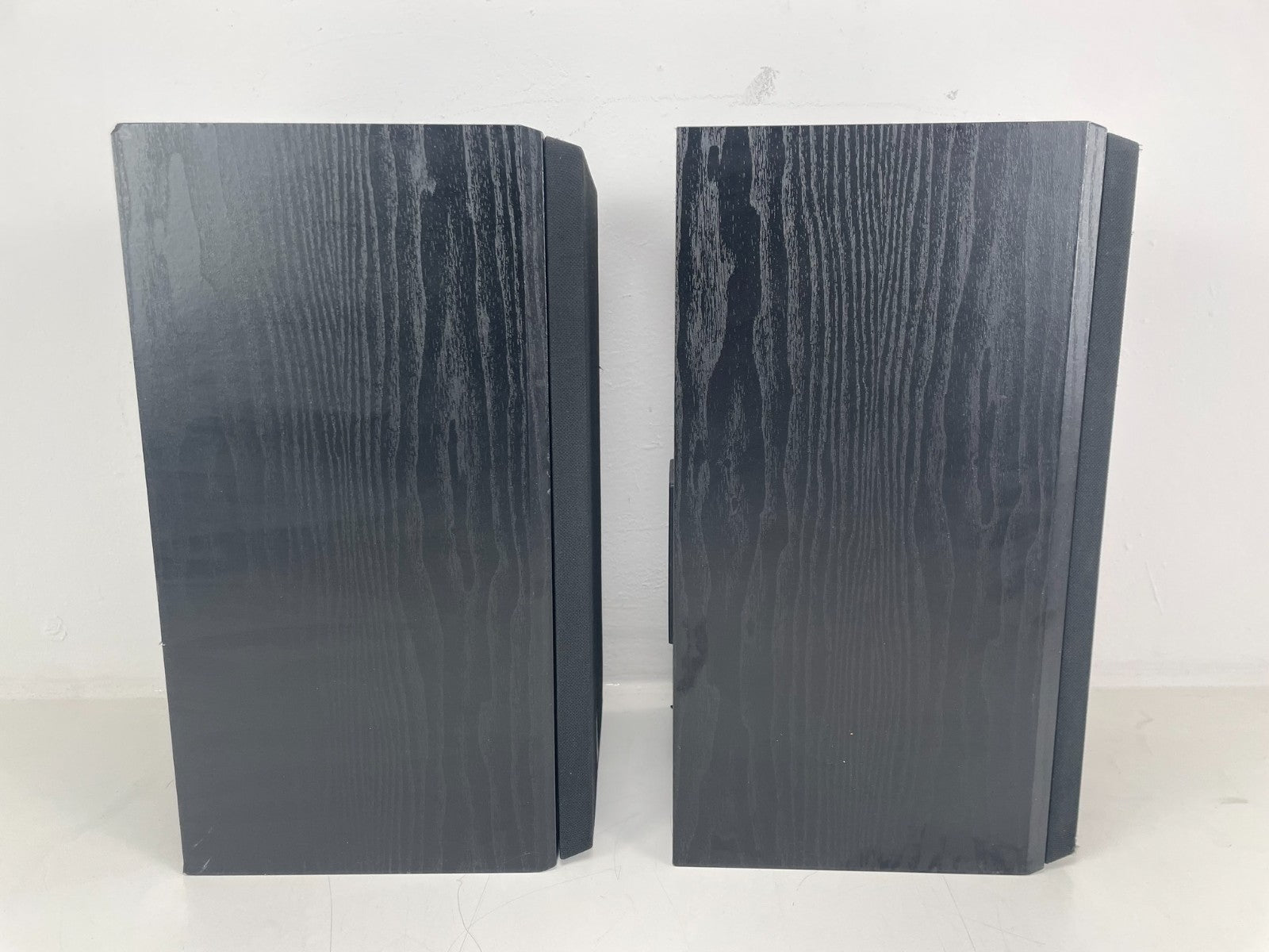 Celection DL6 Bookshelf Speakers