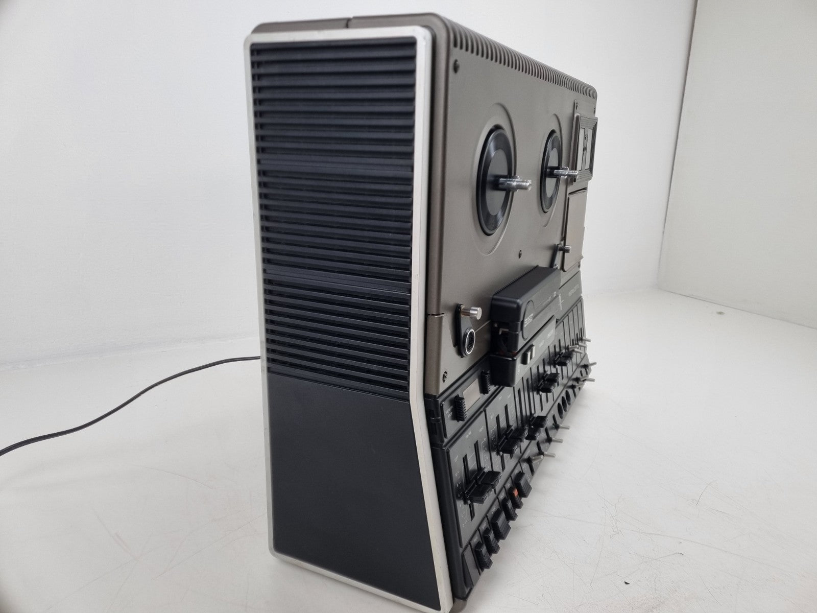 Philips N 4422 - 1/4'' Reel to Reel  Recorder- With Dustcover - With speakers