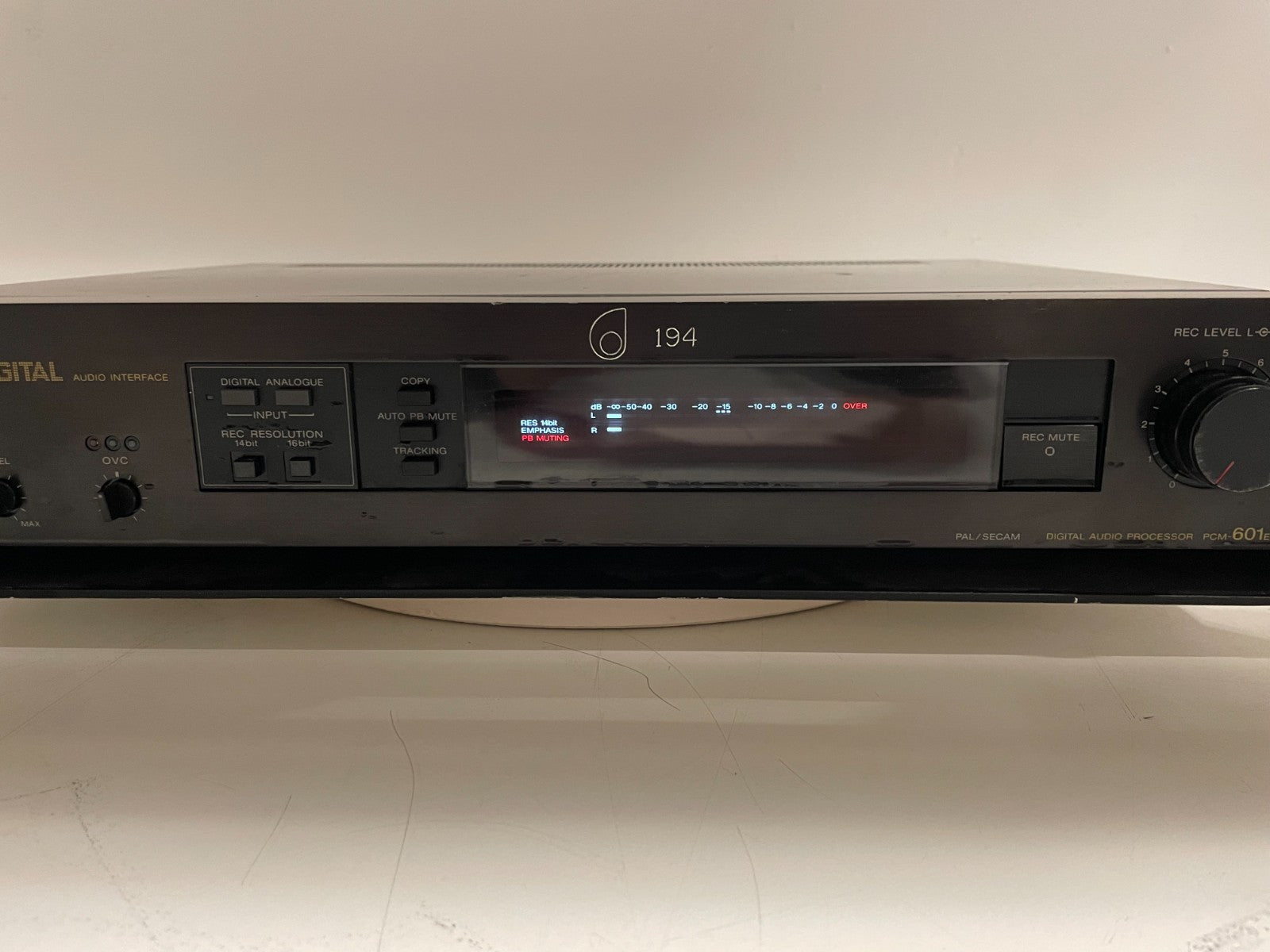 Sony PCM-601ESD Digital Audio Interface - In 19'' Rack mount