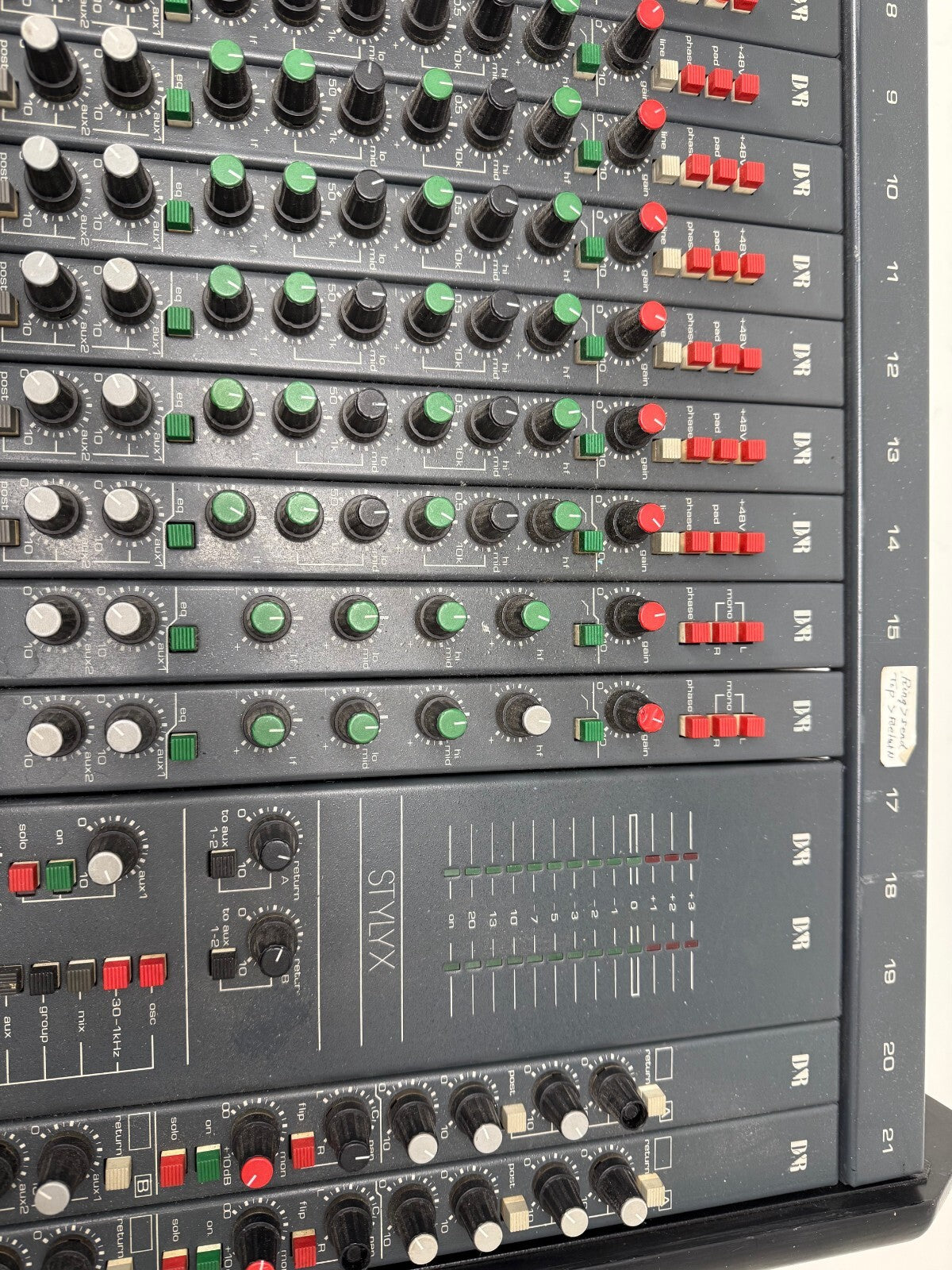 D&R Stylyx Analog Mixer 16-4-2 - No power supply