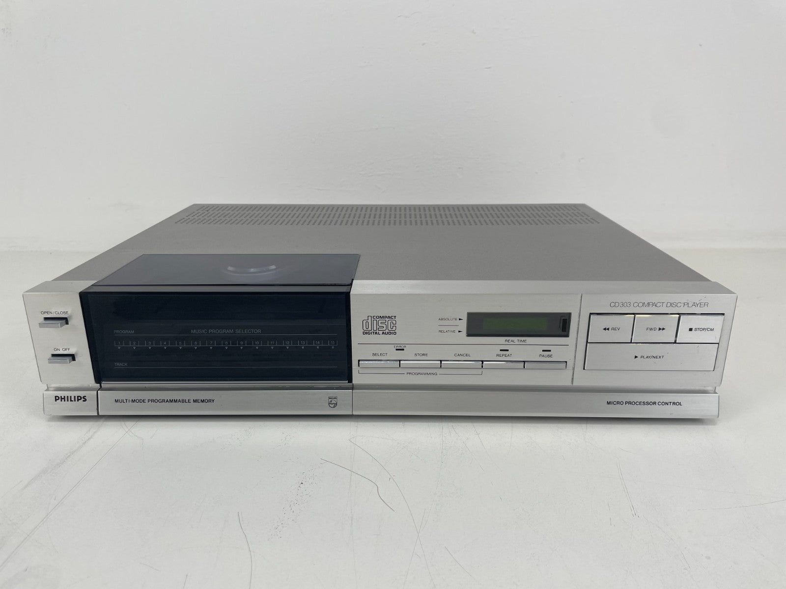 Philips  CD303 CD Player – Mint Condition – Original Box & Manual - Serviced