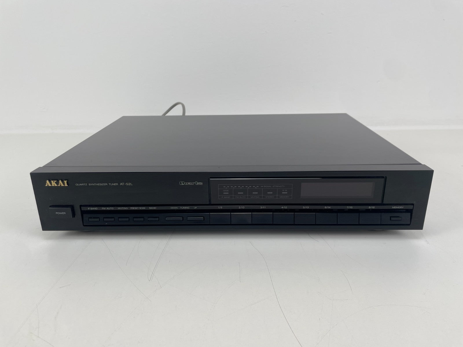 Akai AT-52L Stereo AM/FM-tuner – Zo goed als nieuw