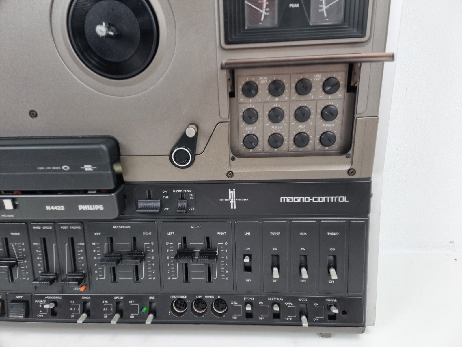 Philips N 4422 - 1/4'' Reel to Reel  Recorder- With Dustcover - With speakers