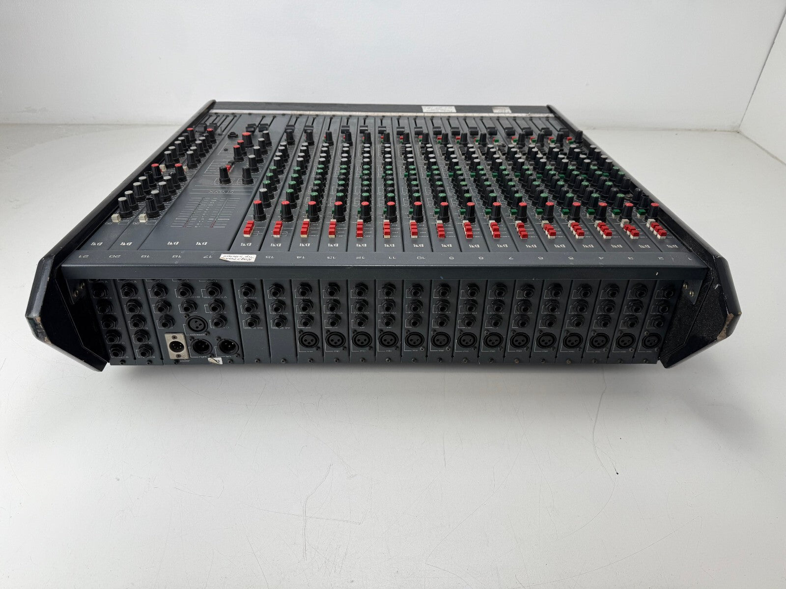 D&R Stylyx Analog Mixer 16-4-2 - No power supply