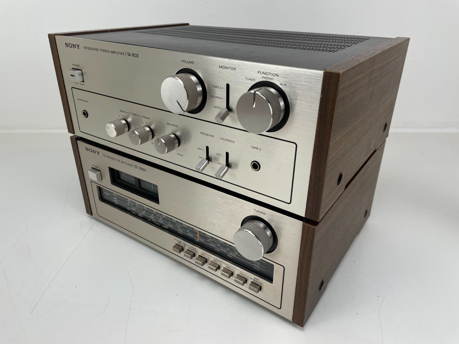 Sony TA-1630 Amplifier + ST-2950F Tuner – Excellent Condition - HiFi set