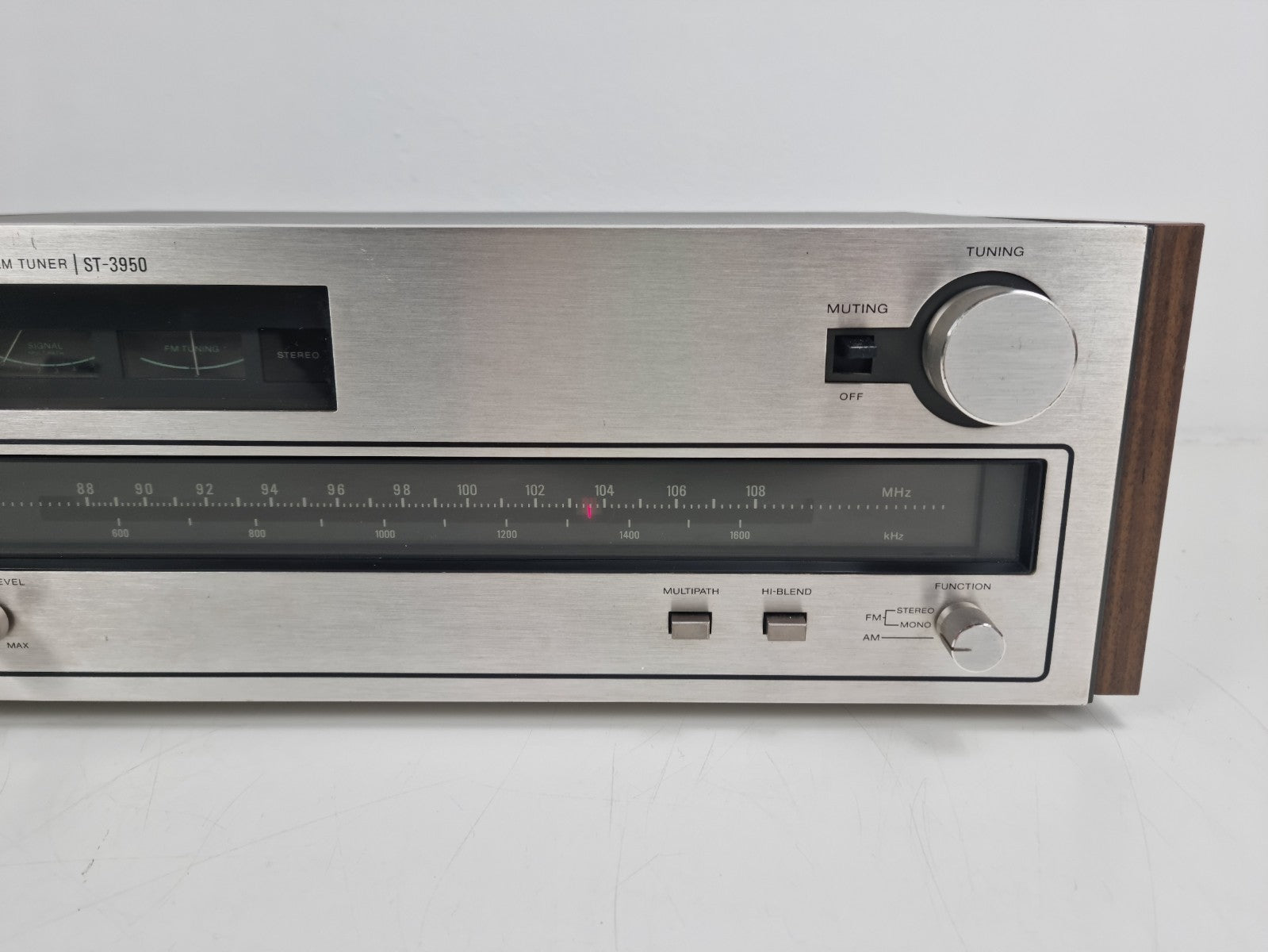 Sony ST 3950 FM Stereo / FM-AM Tuner