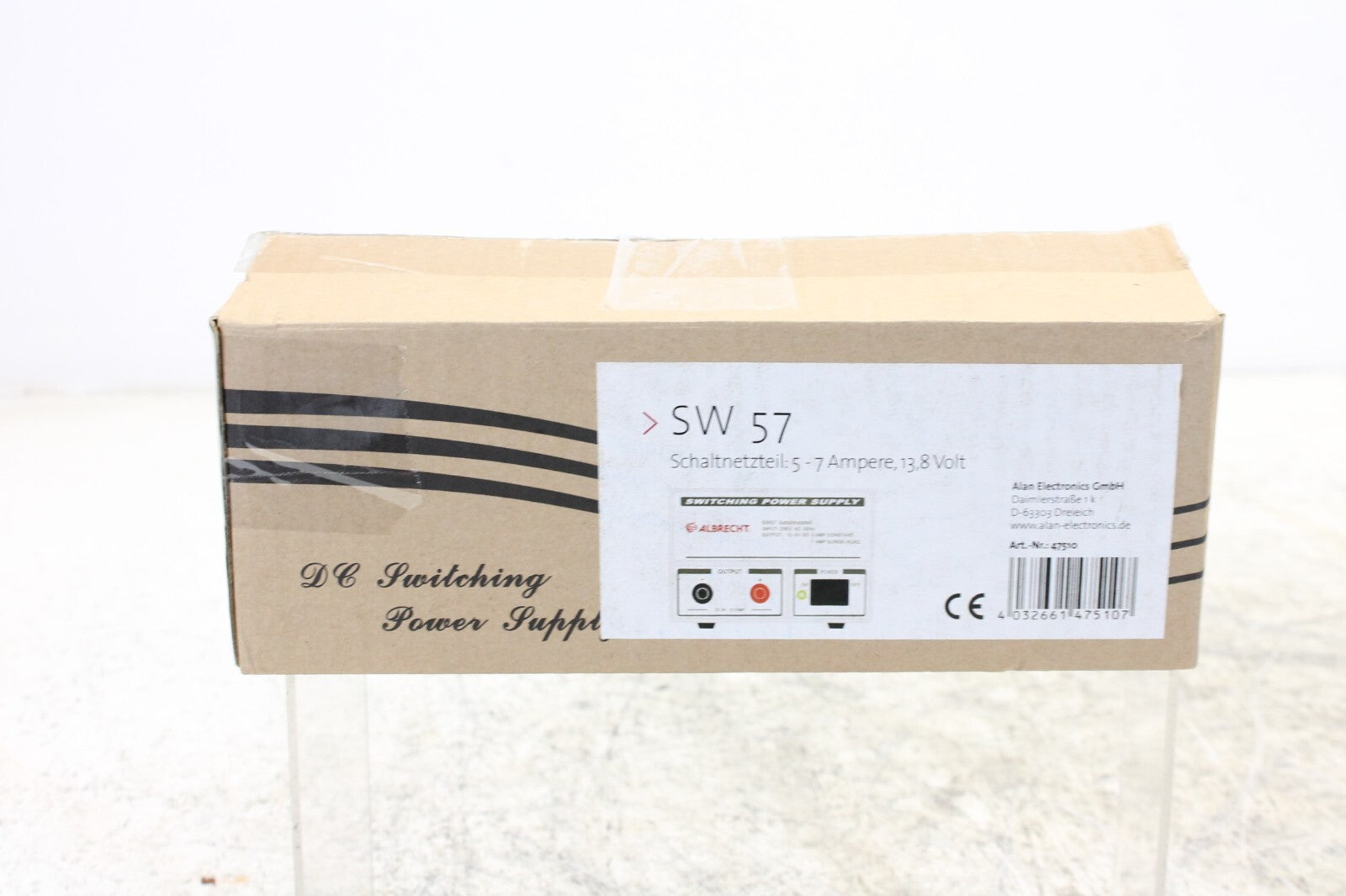 Albrecht schakelende voeding SW57 220V naar 13,8V 5-7A in doos