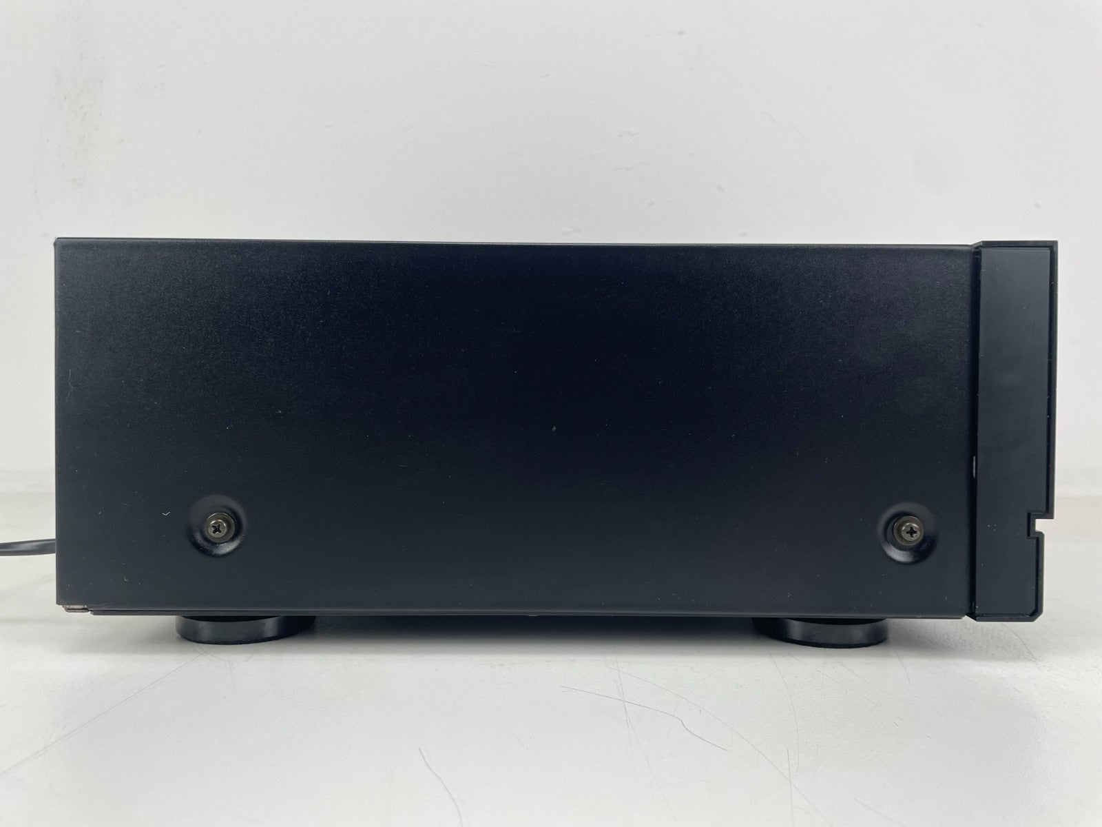Luxman D-105u cd-speler – Nieuwstaat – Buizenuitgang – Nieuwe snaren gemonteerd