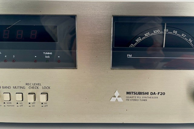 Mitsubishi DA-F20 Quartz PLL Synthesizer FM Stereo Tuner
