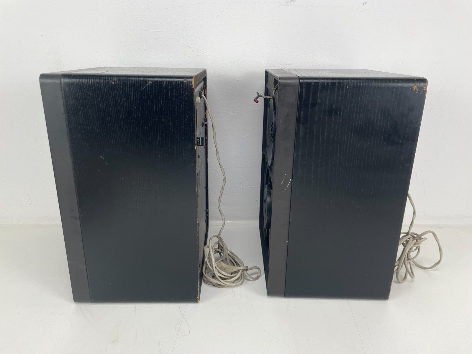 Philips 22RH544/50R MFB Active Speakers - Missing the two Logo strips