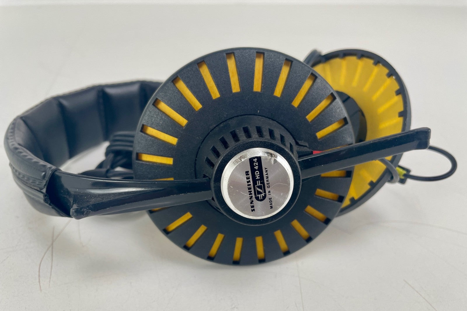 Sennheiser HD-424 Stereo Headphones