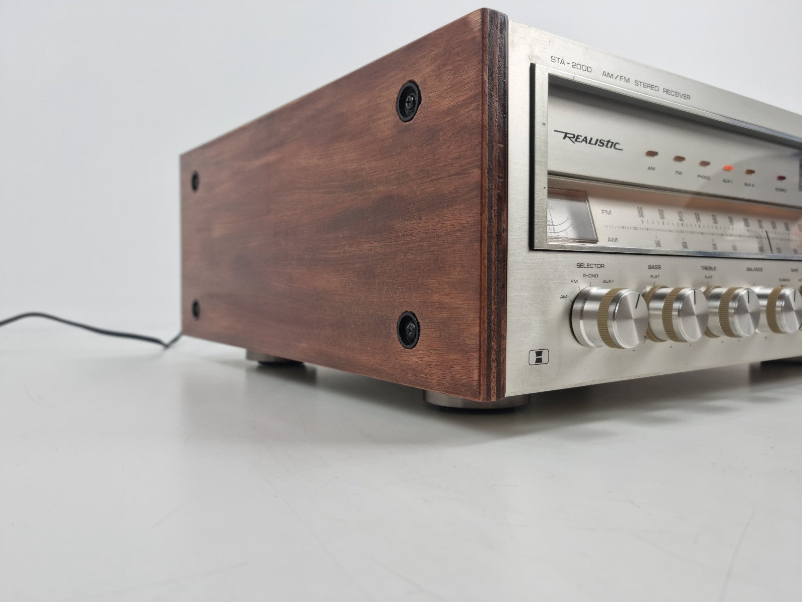 Realistic STA-2000 - Stereo Receiver - Fully Serviced - New side pannels