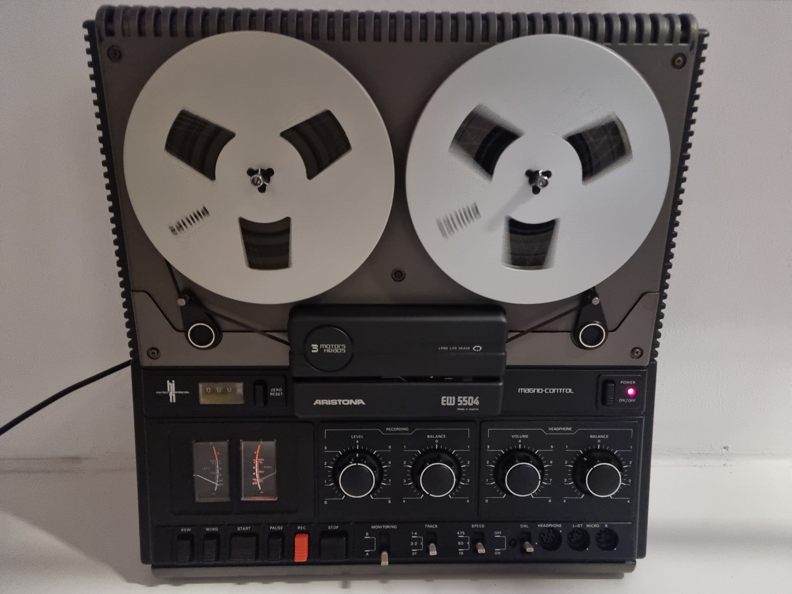 Aristona EW5504 Stereo Reel To Reel Recorder - With Dust Cover  - New Belts