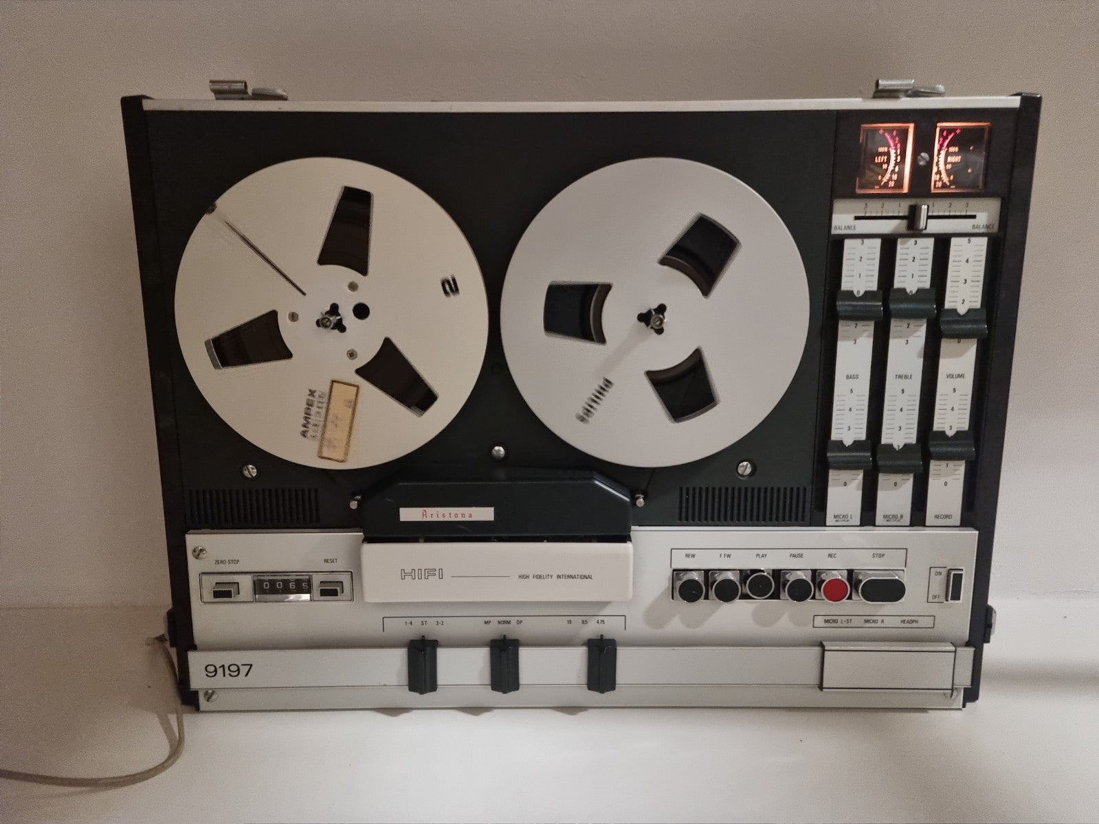 Aristona AR 9197 - Spoelbandrecorder - Licht onderhoud gehad - Met stofkap