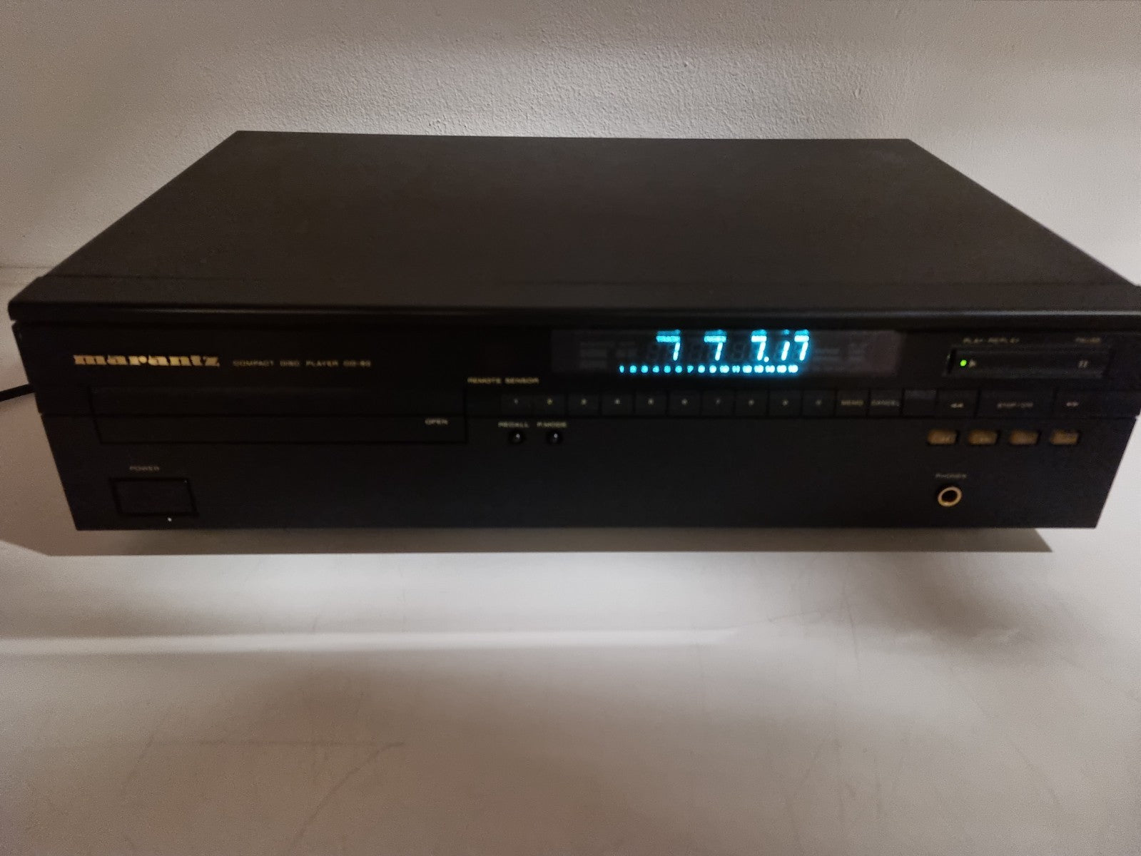Marantz CD-50 Stereo Compact Disc Player - Light Serviced
