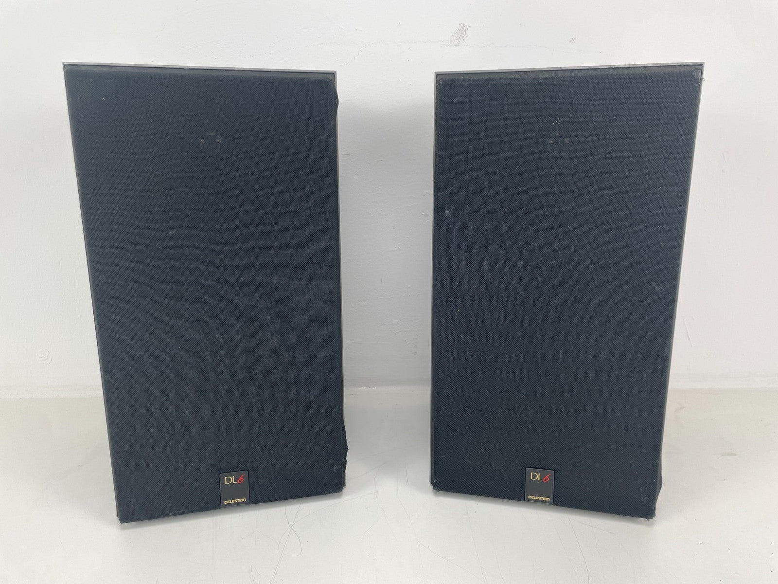 Celection DL6 Bookshelf Speakers