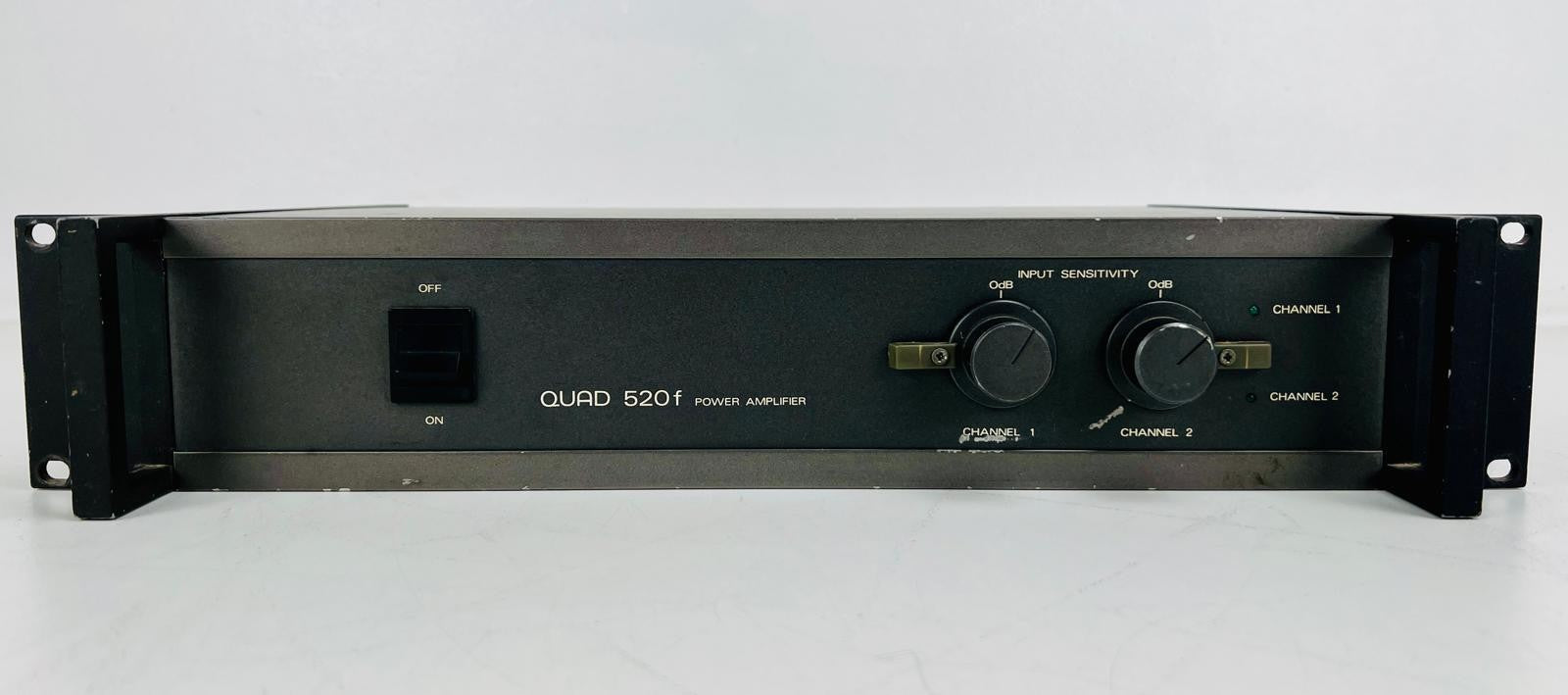 Quad 520 f Stereo-eindversterker - Professioneel met XLR-aansluitingen