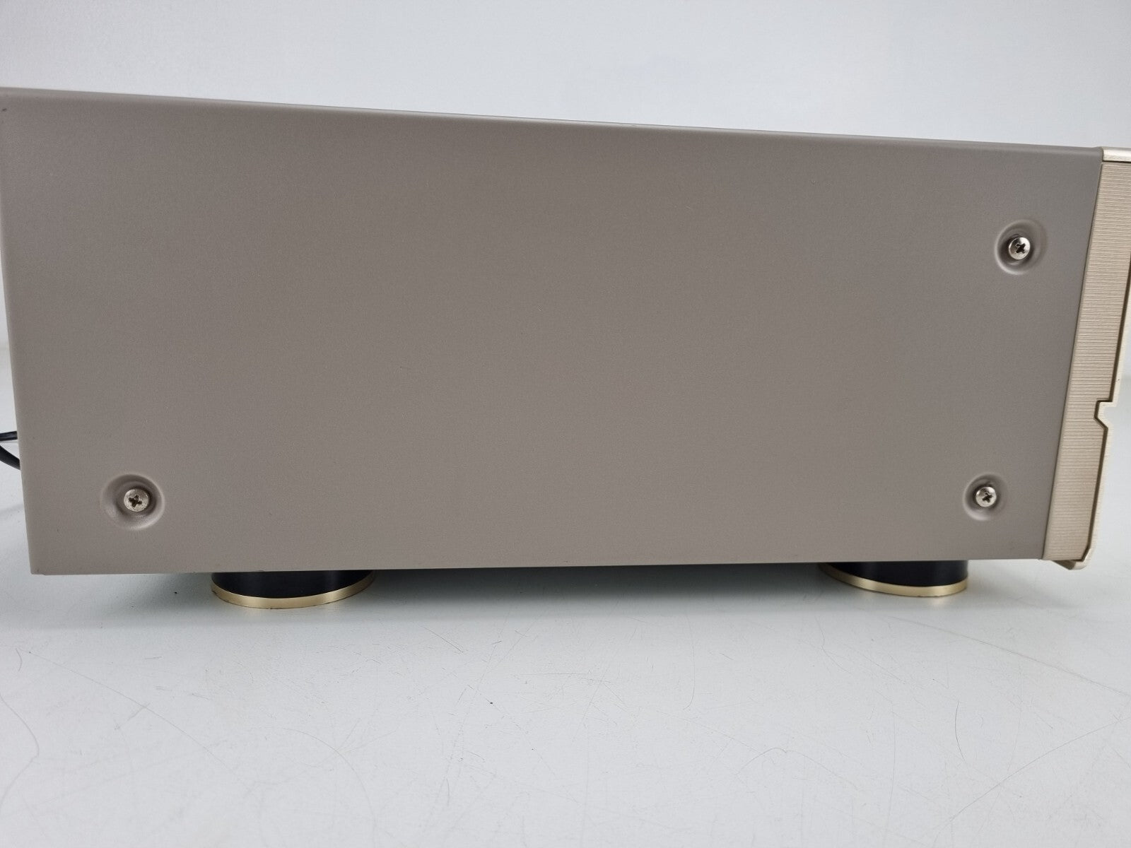 Denon AVR-1802 5.1 Stereo amplifier - Champagne