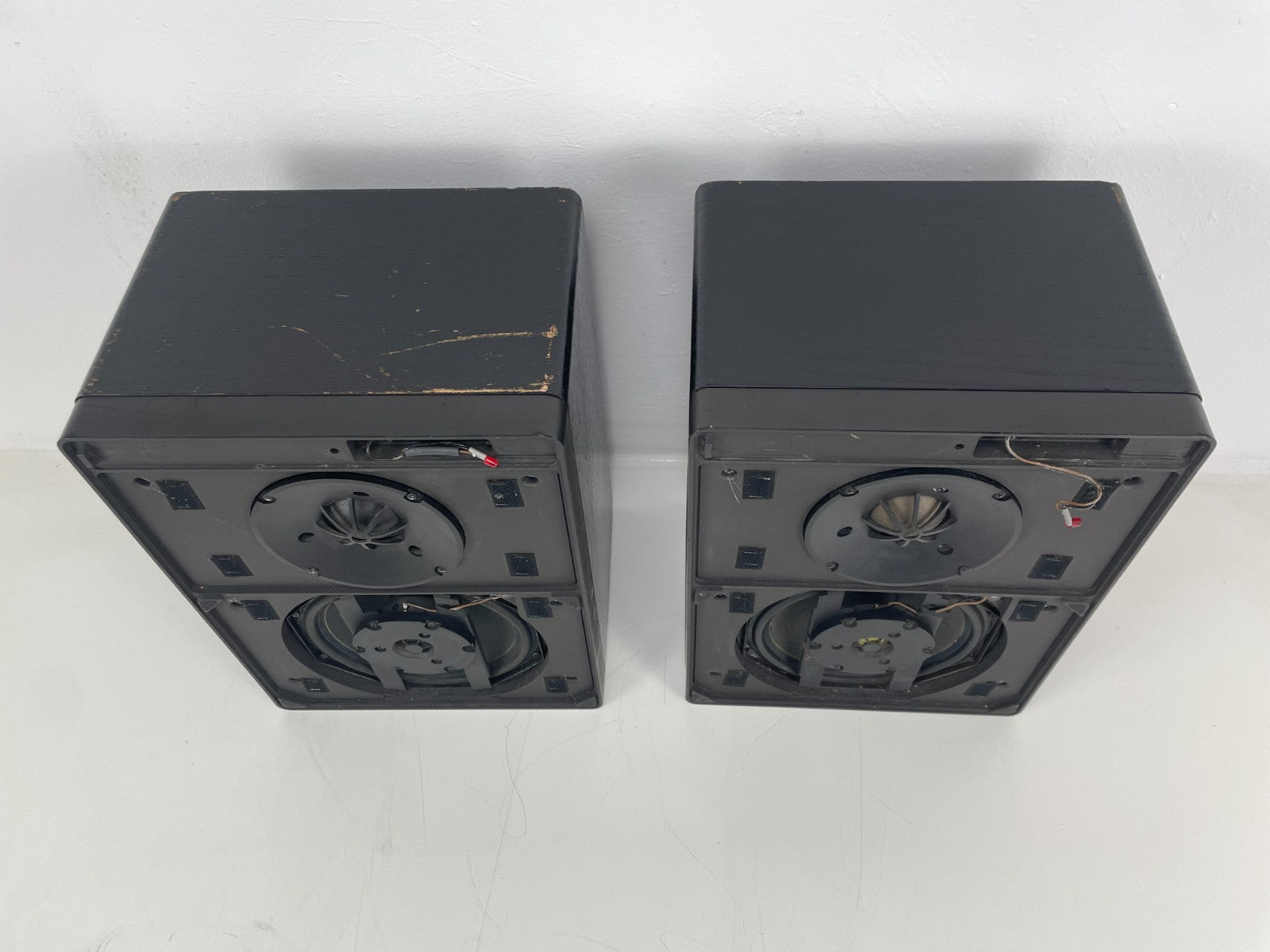 Philips 22RH544/50R MFB Active Speakers - Missing the two Logo strips