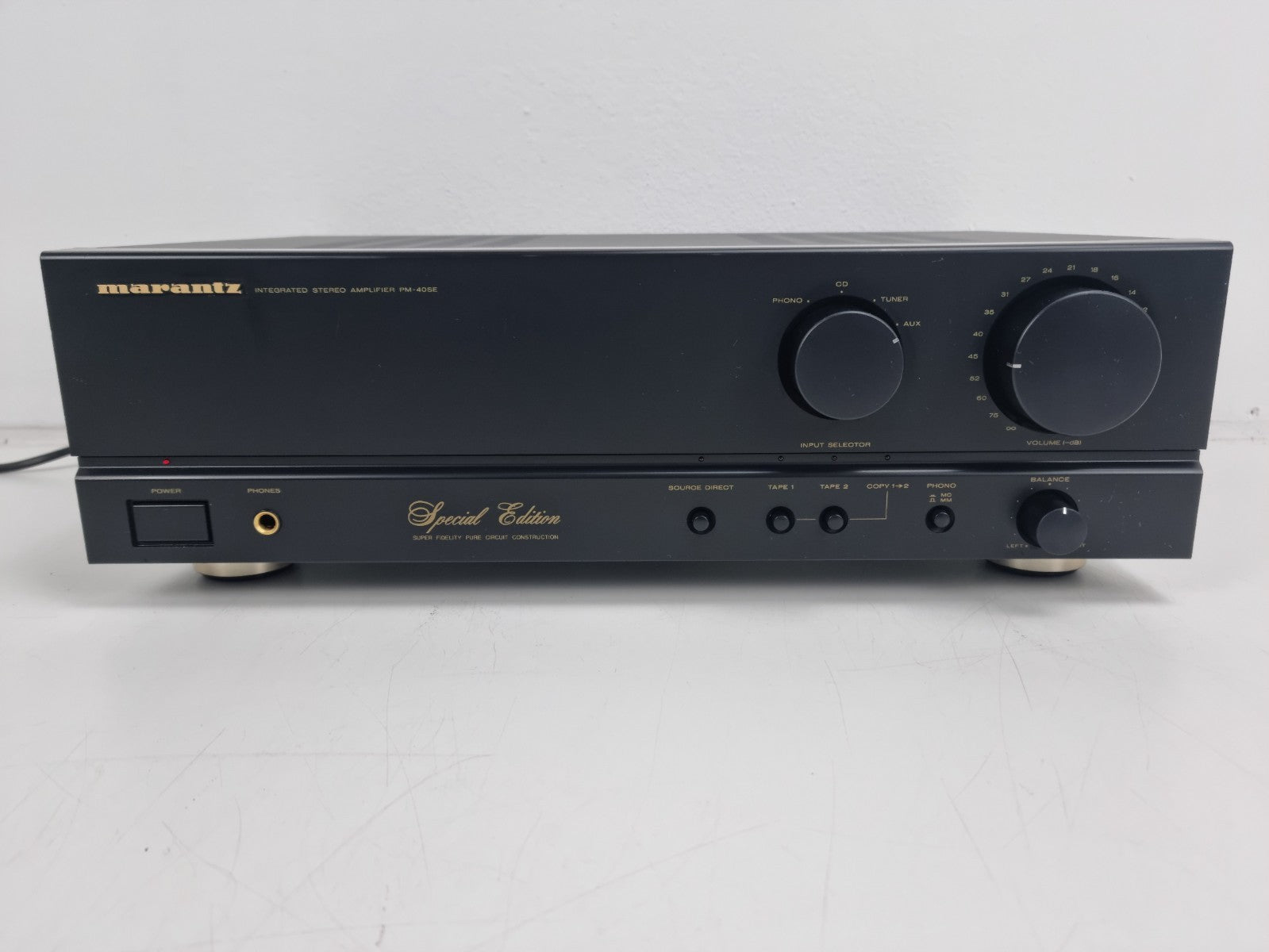 Marantz PM-40SE Stereo Integrated Amplifier- 43 watts per channel into 8Ω (stere