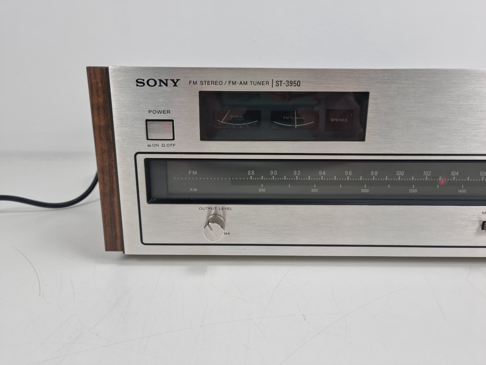 Sony ST 3950 FM Stereo / FM-AM Tuner
