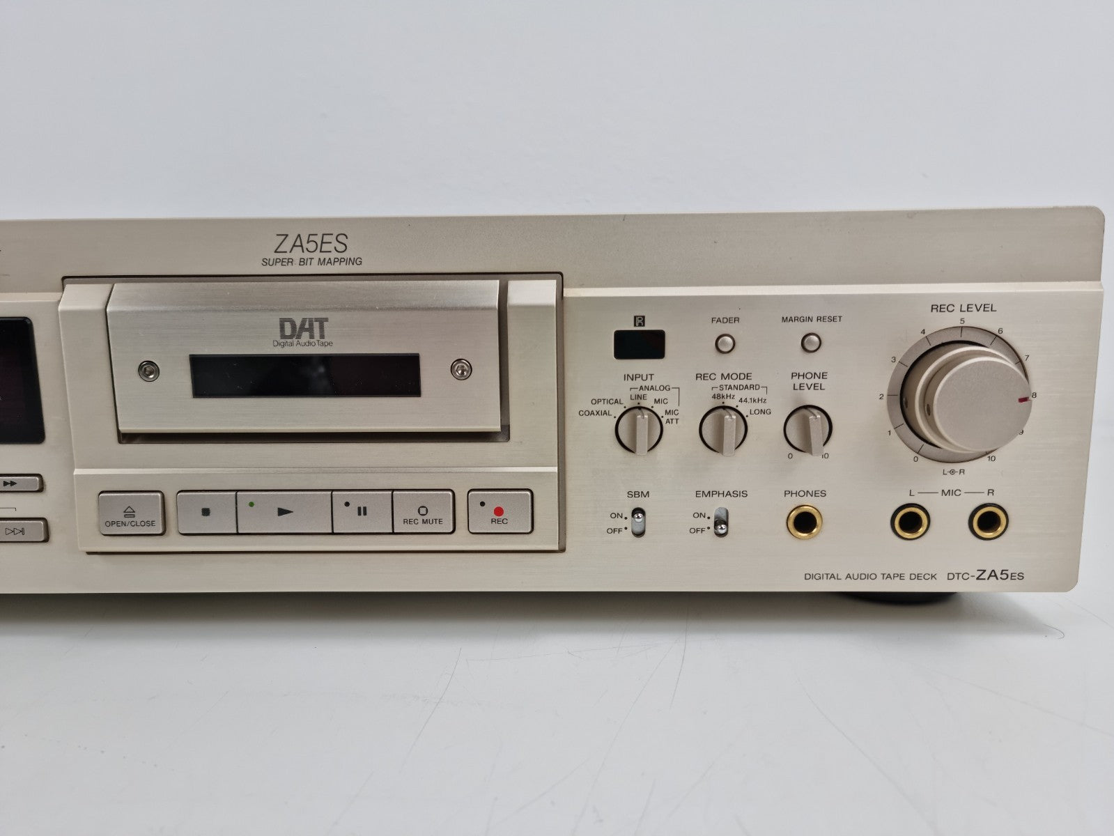 Sony DTC-ZA5ES  Digital Audio Tape Deck -  Fully Serviced - With German Manual