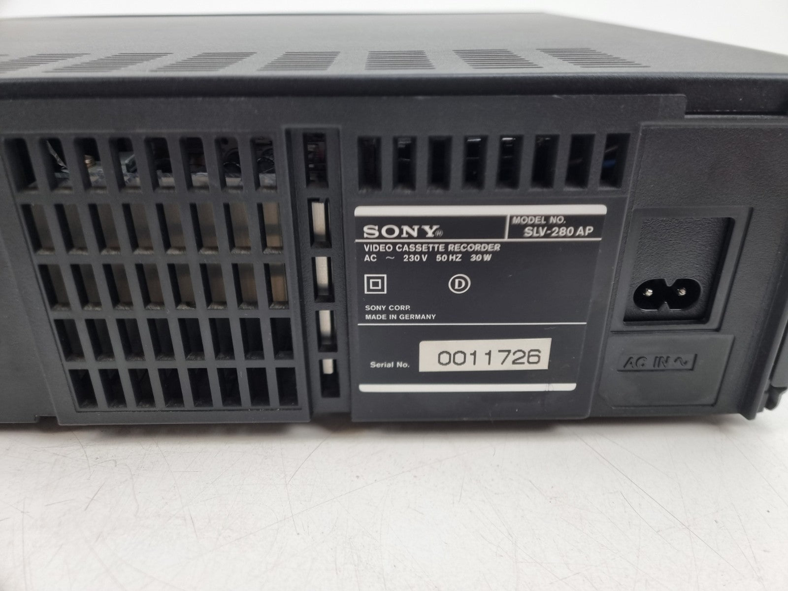 Sony SLV-280AP Video Cassette Recorder - Completely serviced