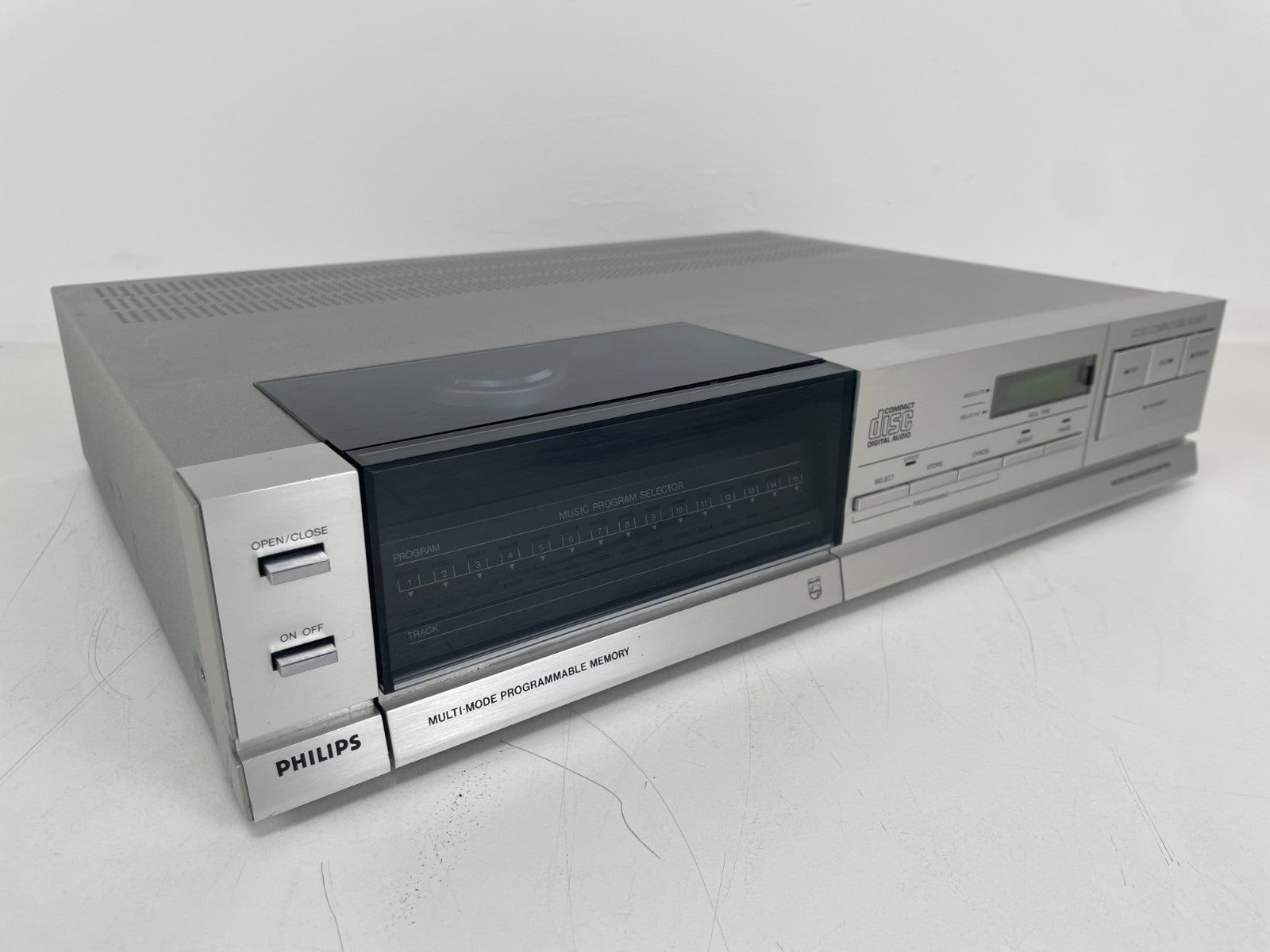 Philips  CD303 CD Player – Mint Condition – Original Box & Manual - Serviced