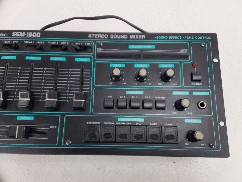 Realistic SSM-1900  Stereo Sound Mixer - With builds in sound effects