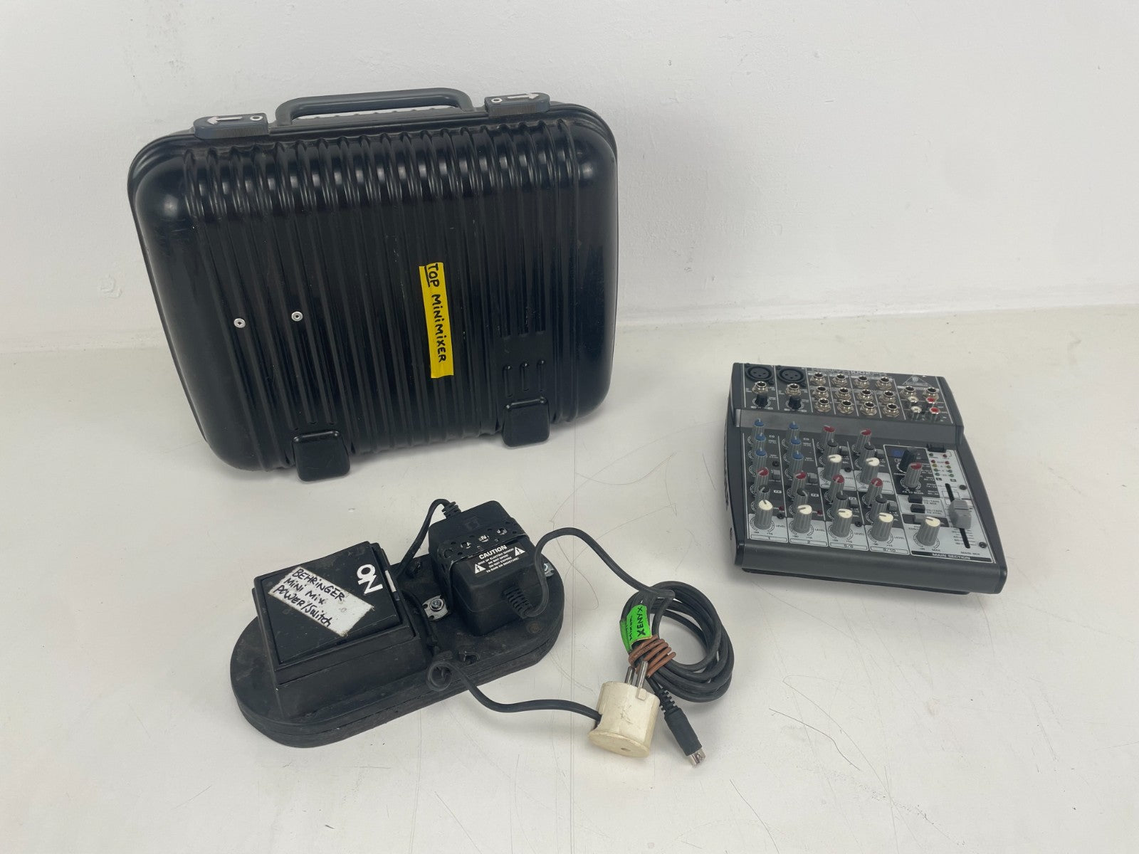 Behringer Xenyx 1002FX Mixer – Flight Case + Footswitch