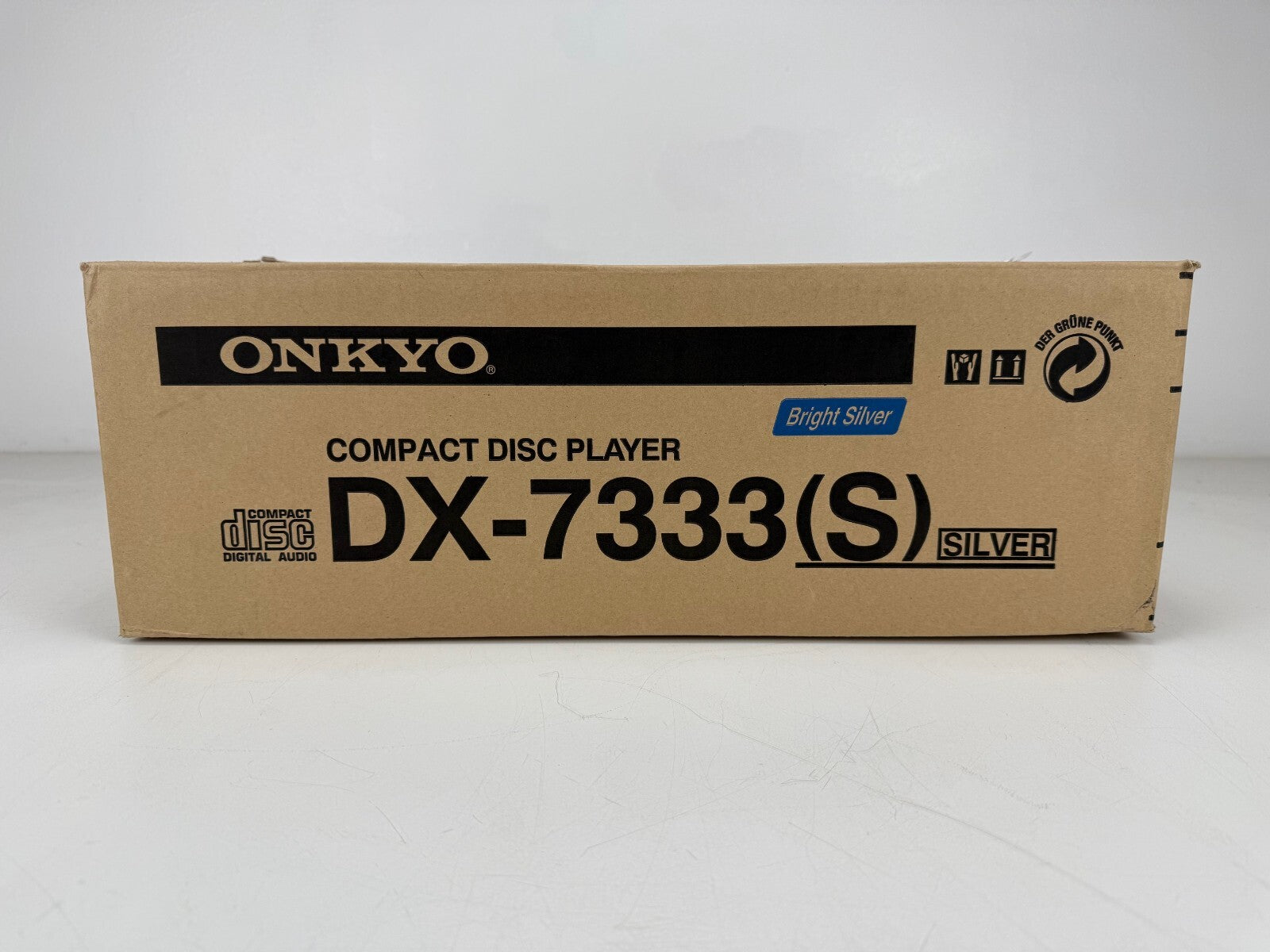 Onkyo DX-7333 cd-speler met originele doos, afstandsbediening en handleidingen.