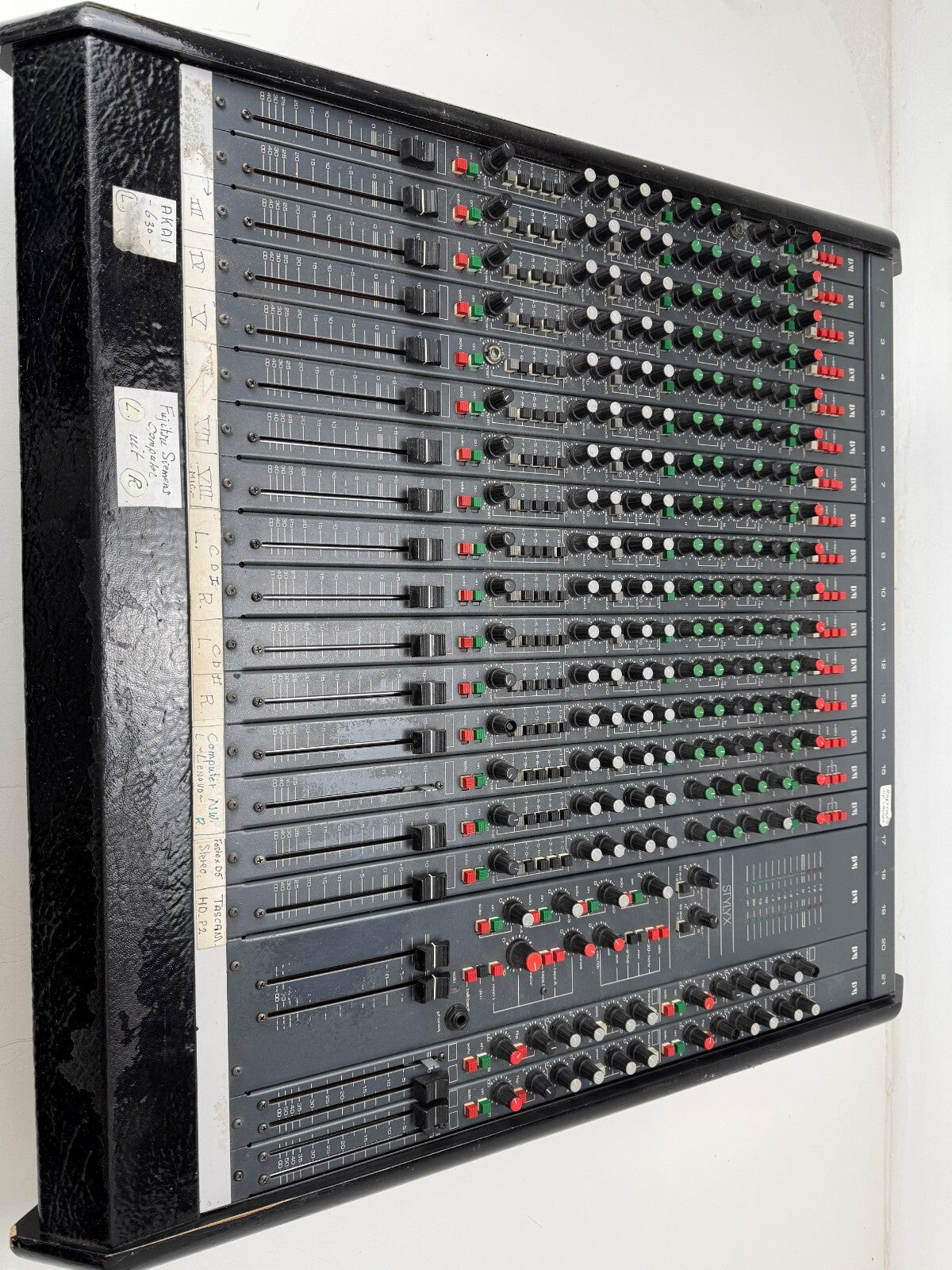 D&R Stylyx Analog Mixer 16-4-2 - No power supply