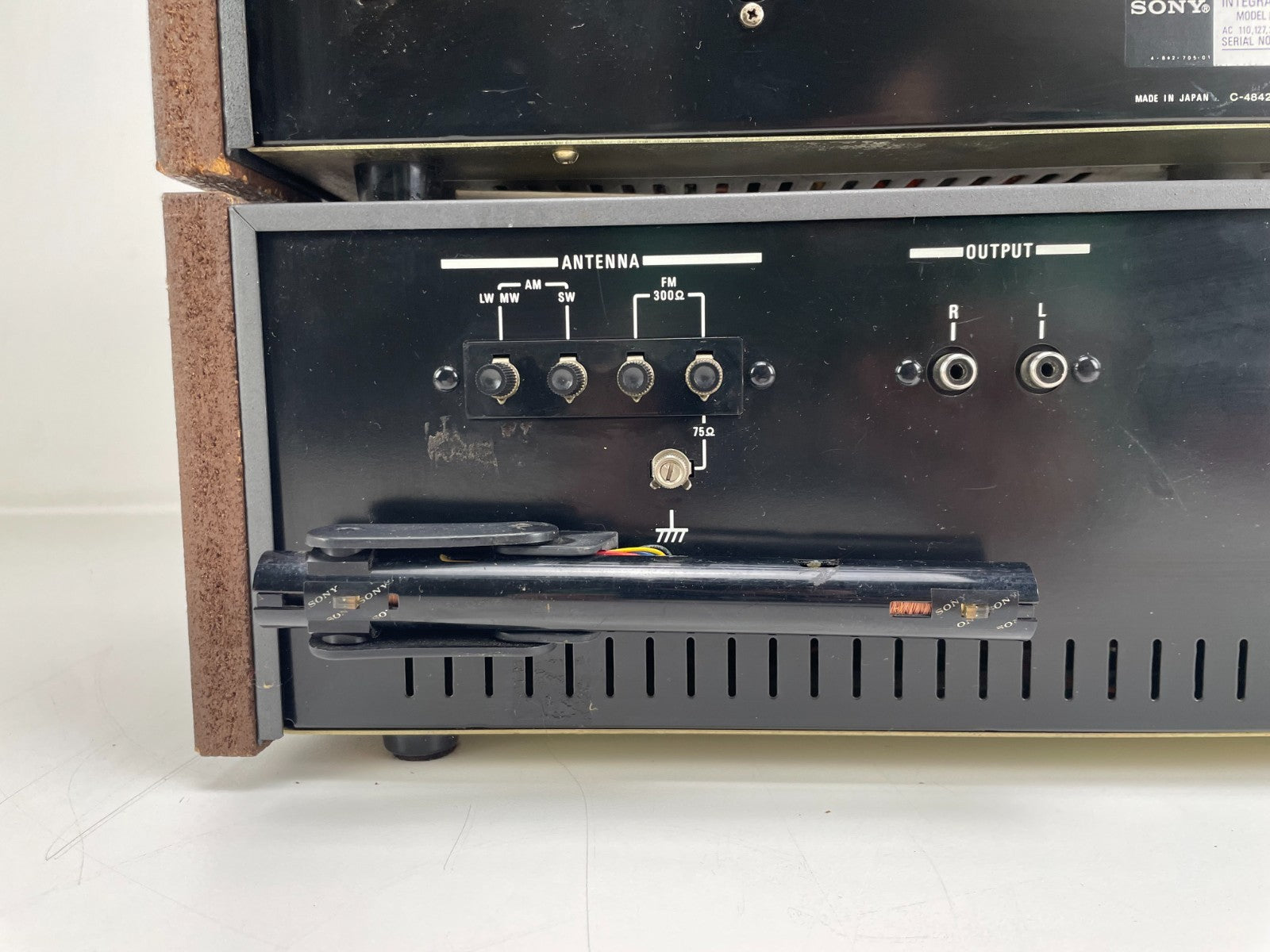 Sony TA-1630 Amplifier + ST-2950F Tuner – Excellent Condition - HiFi set