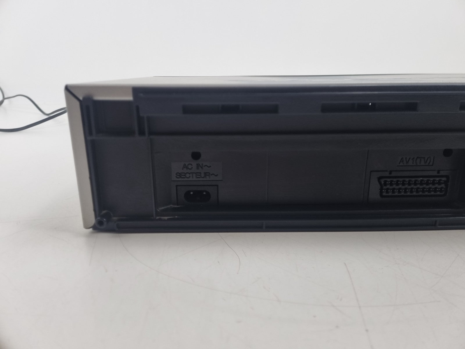 Panasonic NV-SJ220  Super Drive VHS Player With Remote
